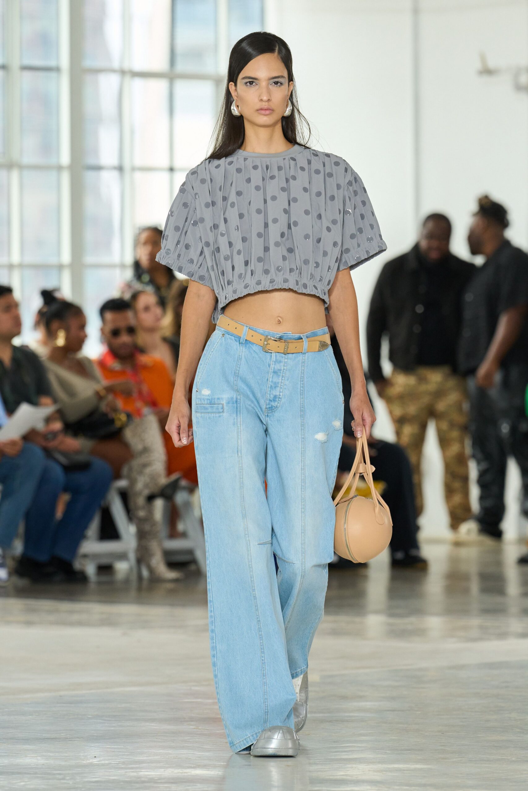 gray cotton short-sleeve relaxed printed cropped top