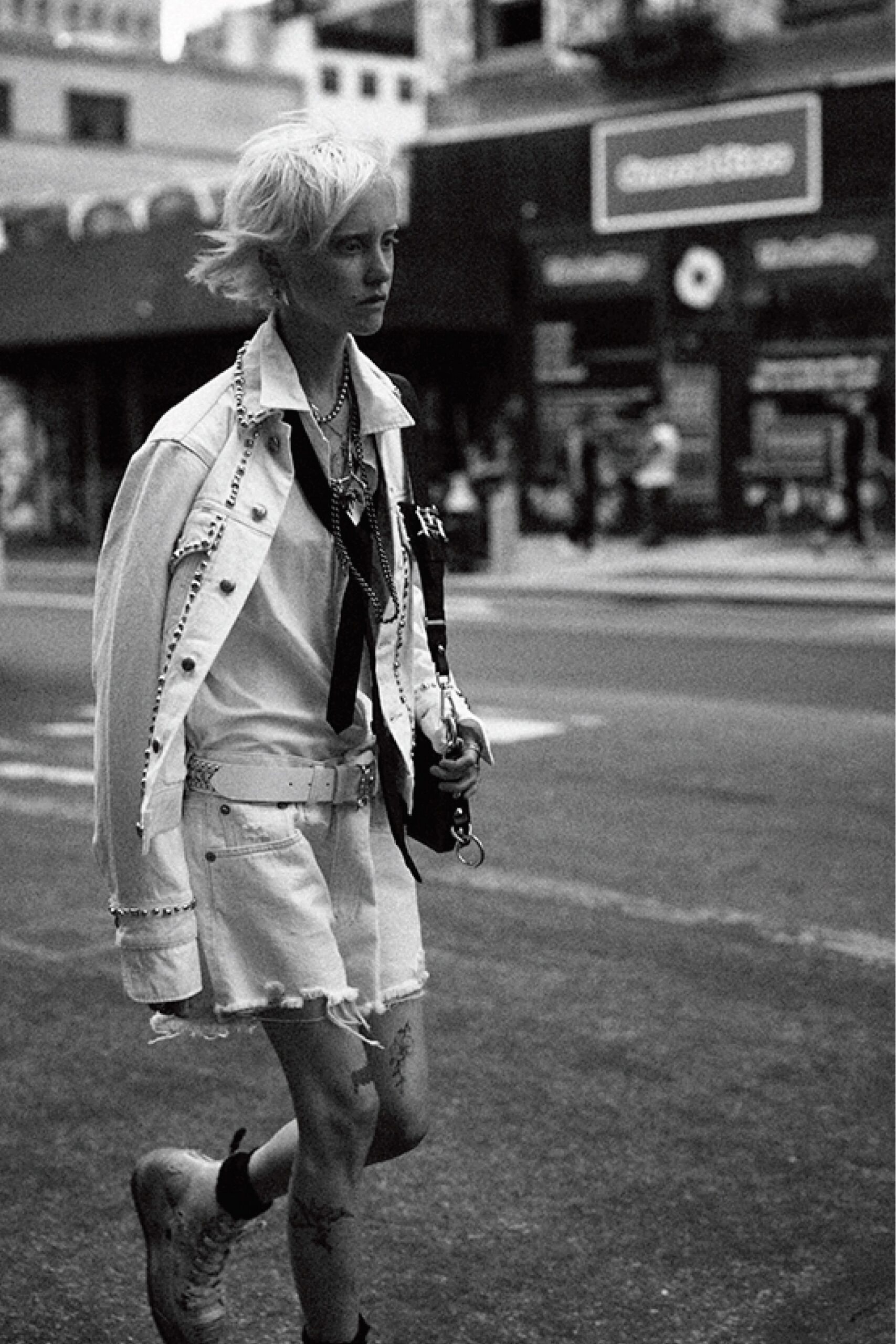 white denim fitted buttoned fringed mini skirt