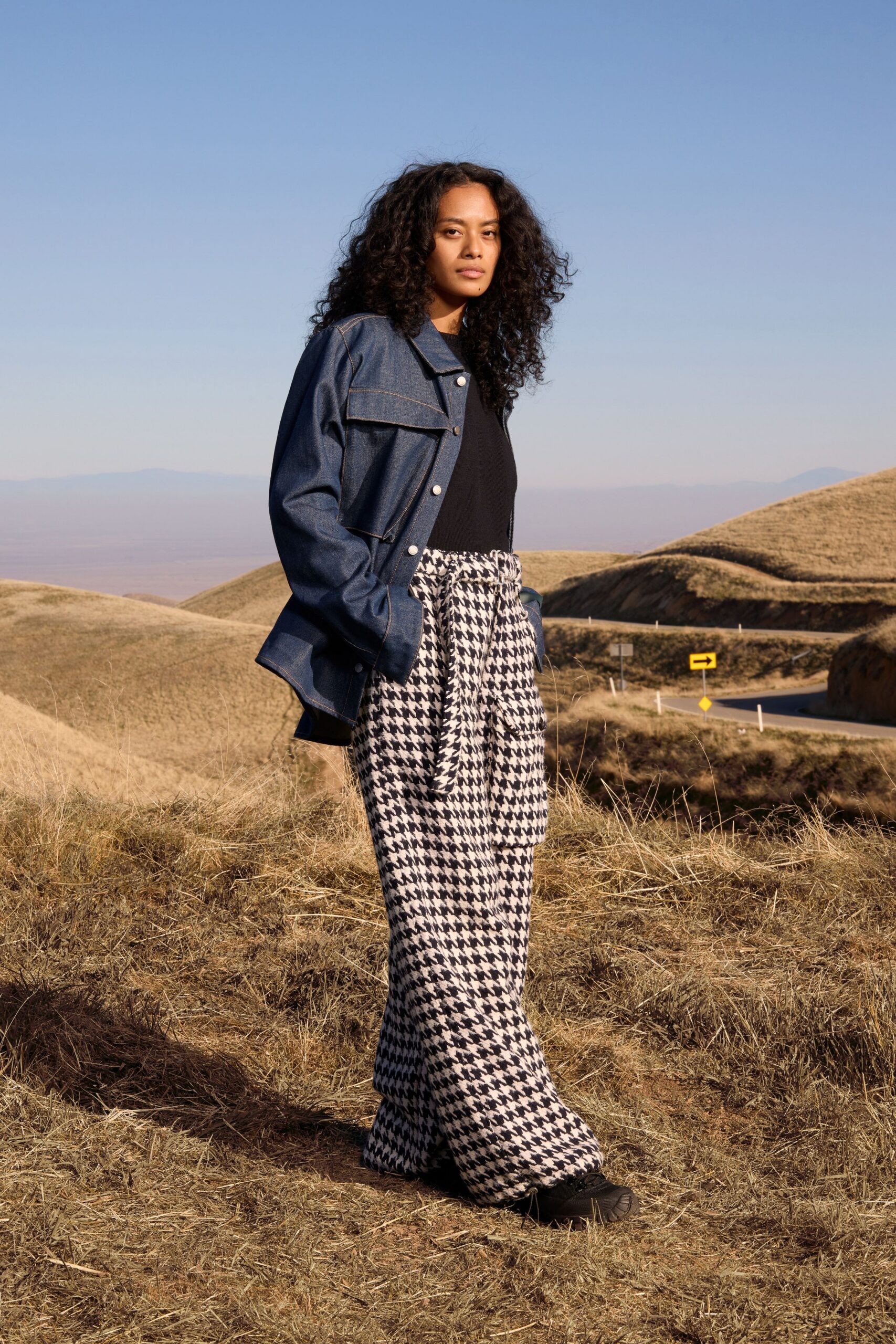 white cotton relaxed checked pants