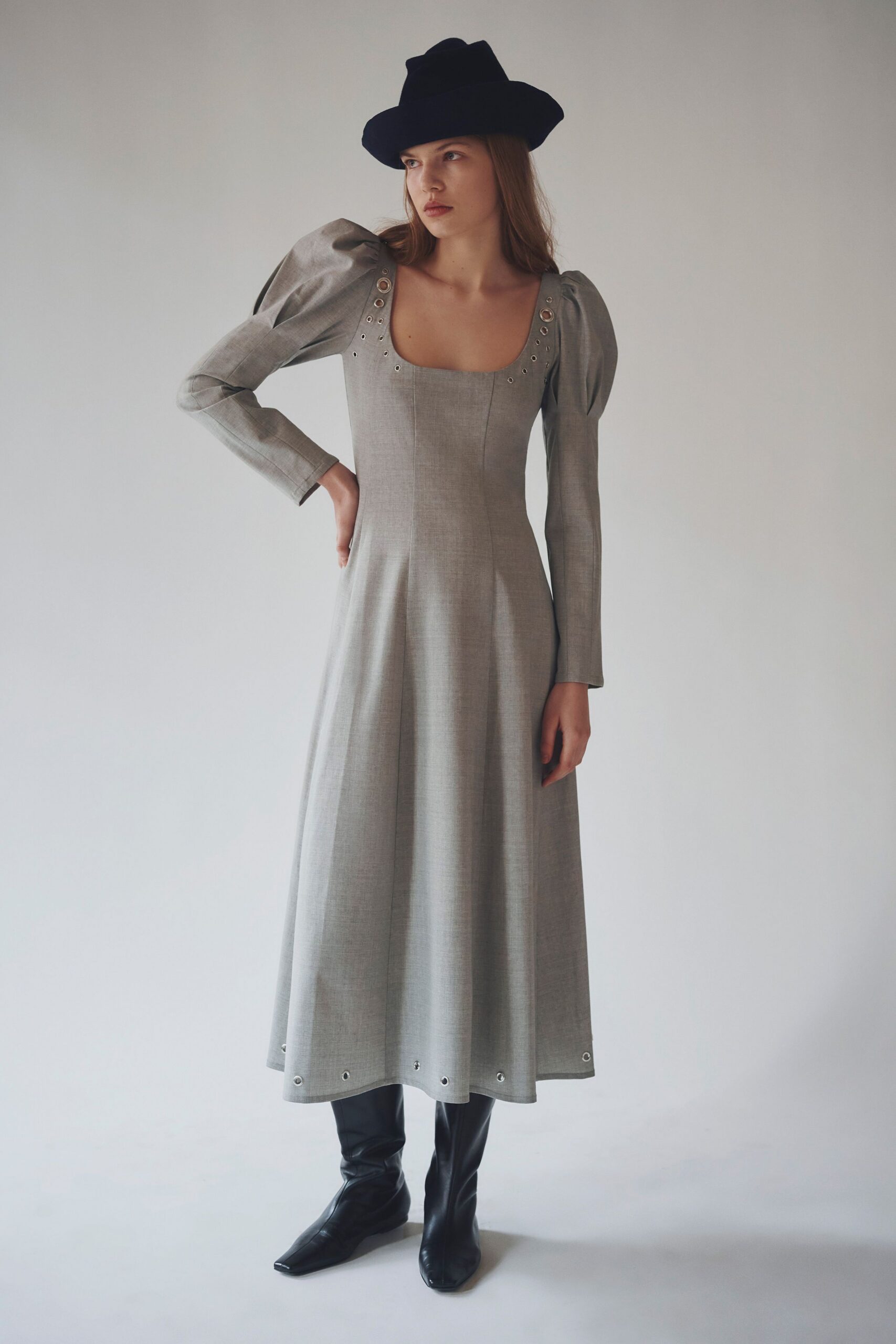 gray cotton long-sleeve scoop-neck fitted pleated midi dress
