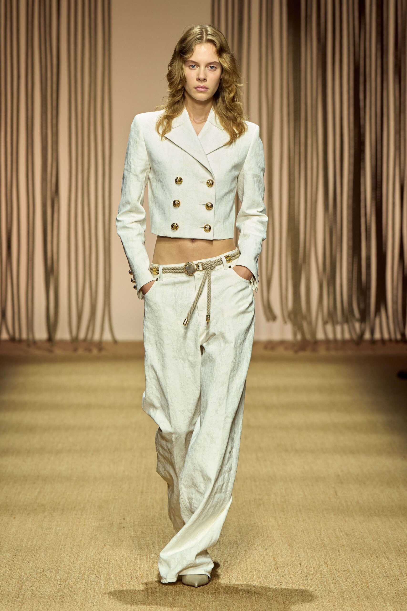 white linen long-sleeve collared tailored blazer