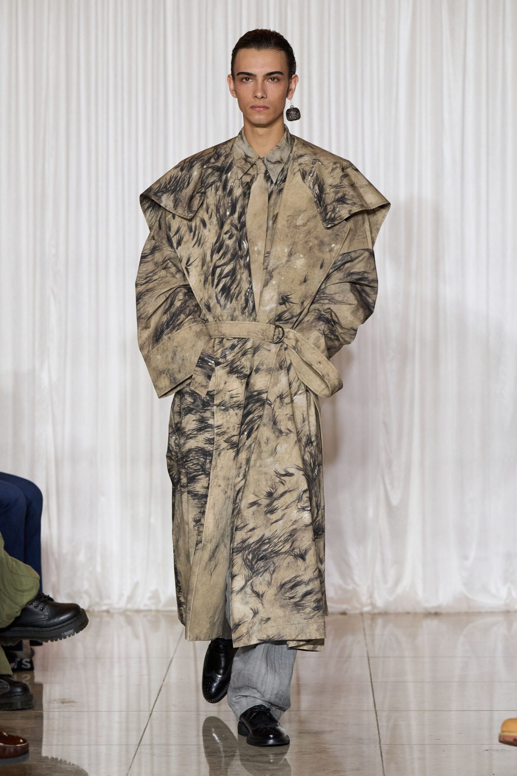 beige cotton long-sleeve collared relaxed printed belted coat