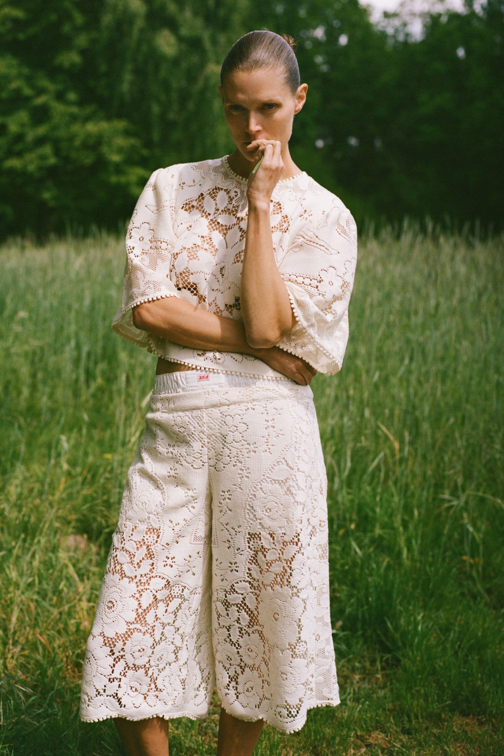 white lace relaxed embroidered culottes
