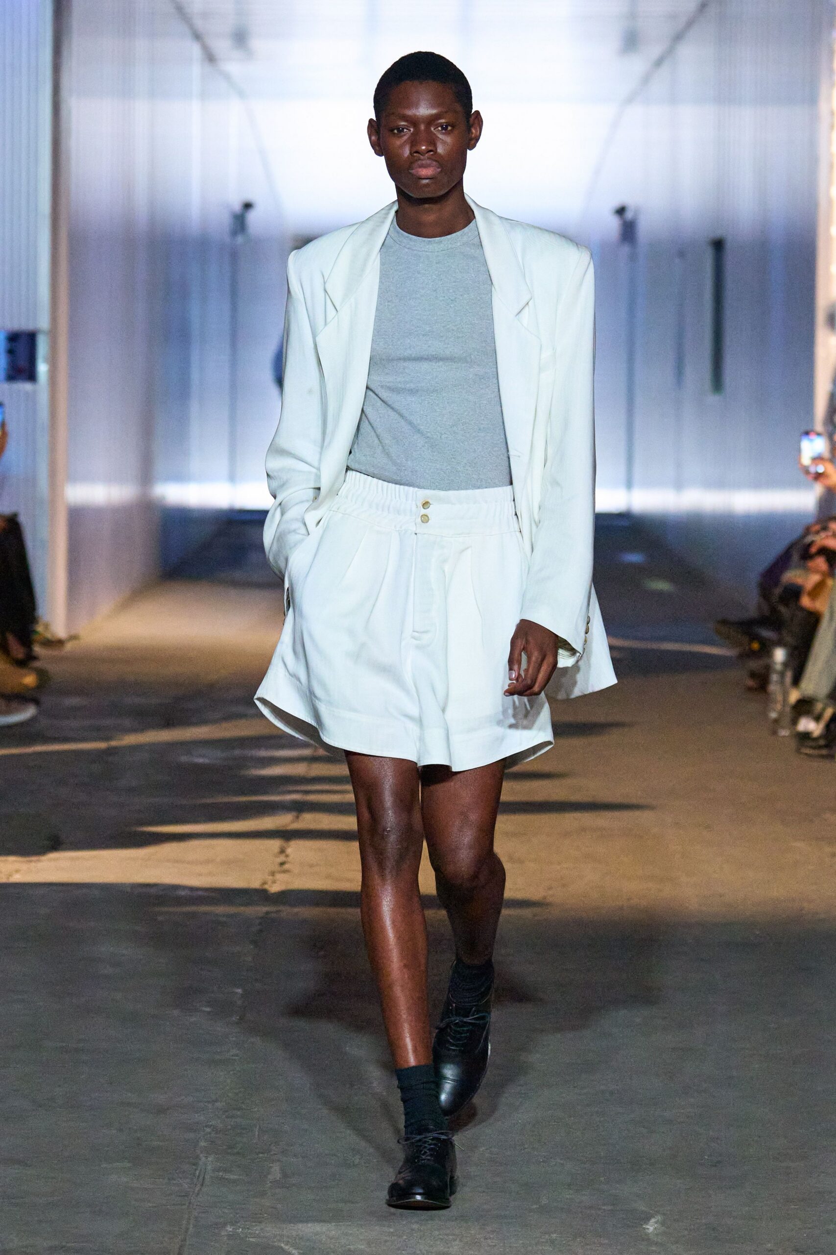 white blazer gray t-shirt white shorts