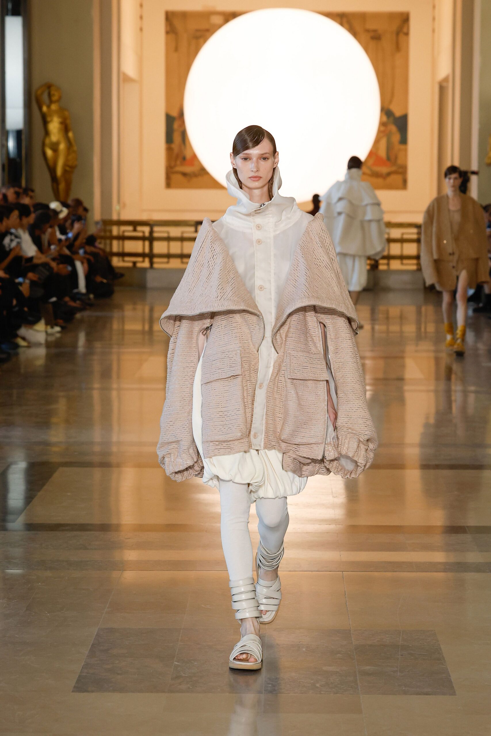 beige cotton long-sleeve collared oversized layered coat