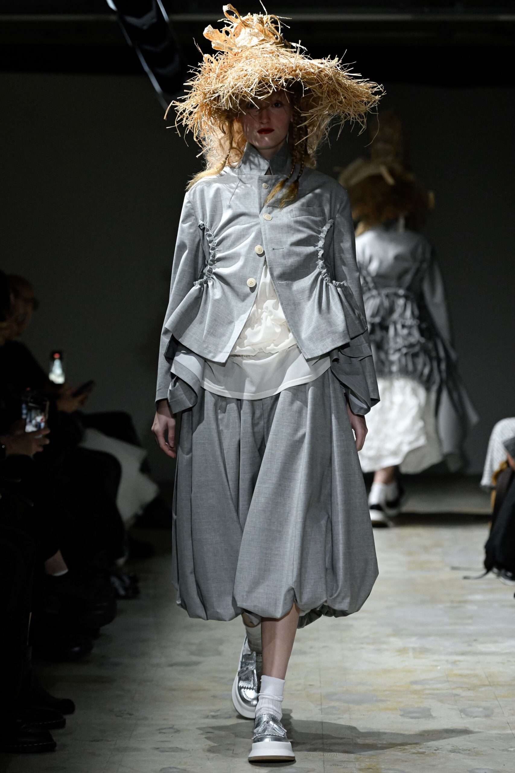 gray cotton long-sleeve collared relaxed buttoned layered jacket