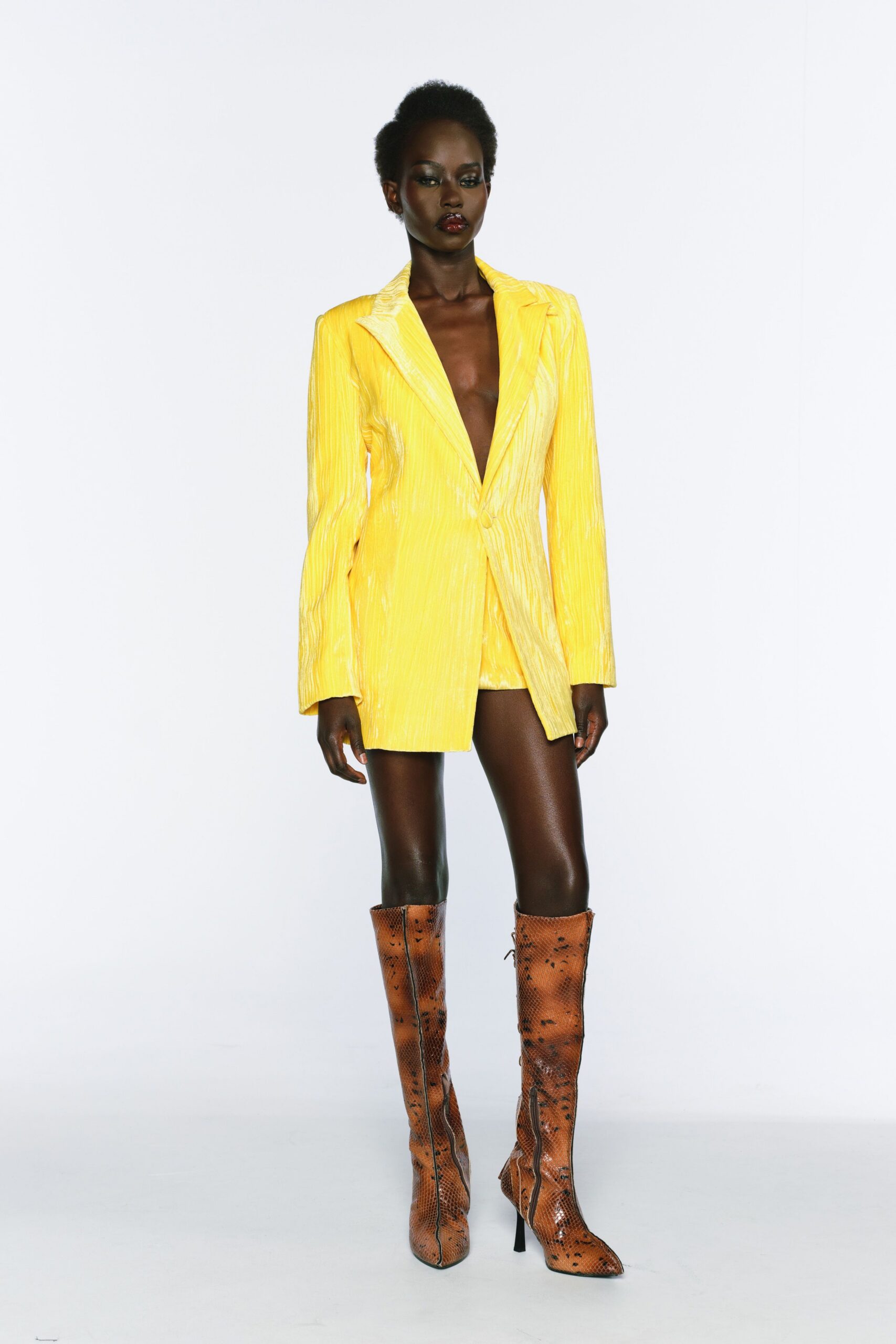 yellow silk long-sleeve v-neck fitted pleated short blazer
