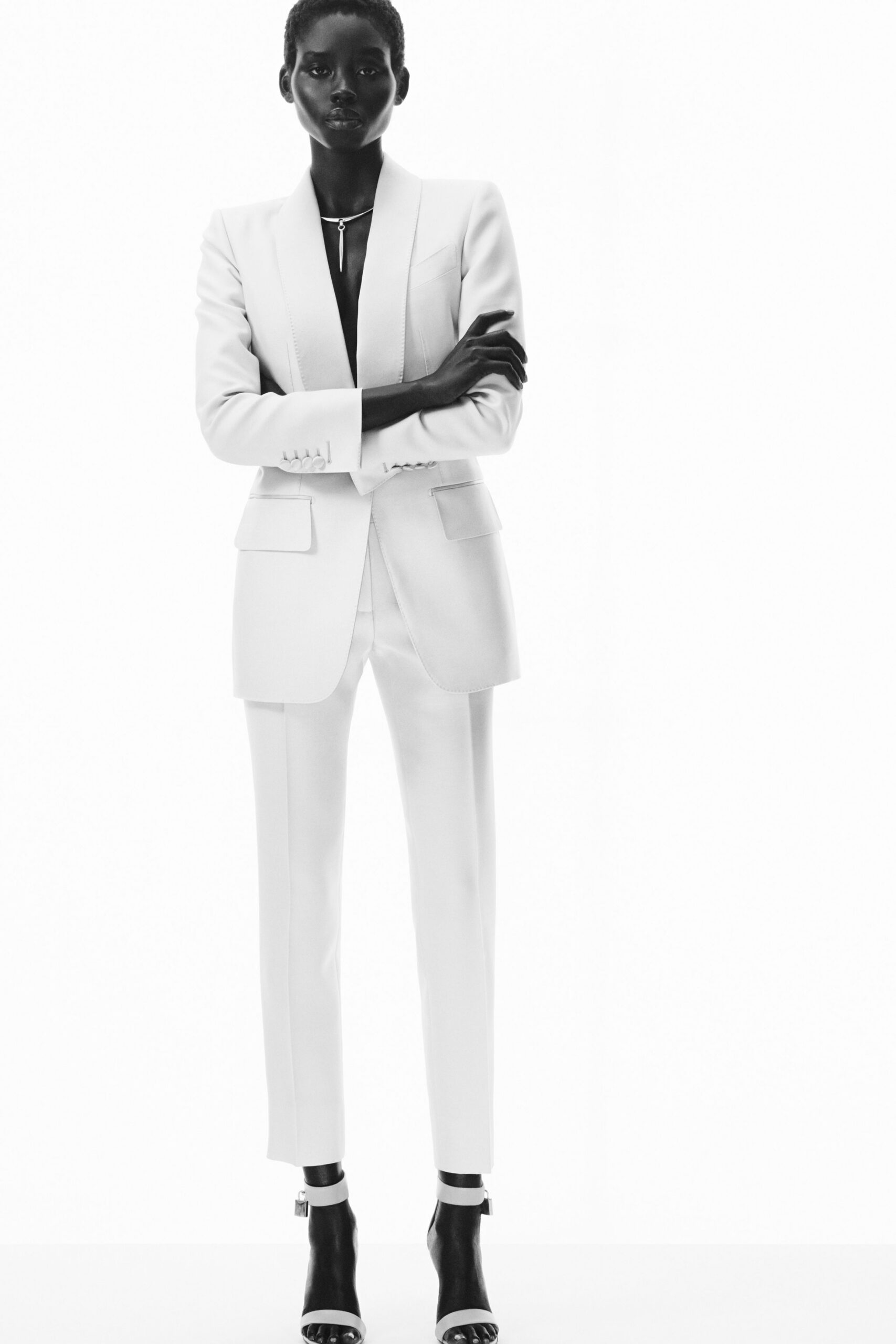 white cotton long-sleeve collared tailored buttoned suit