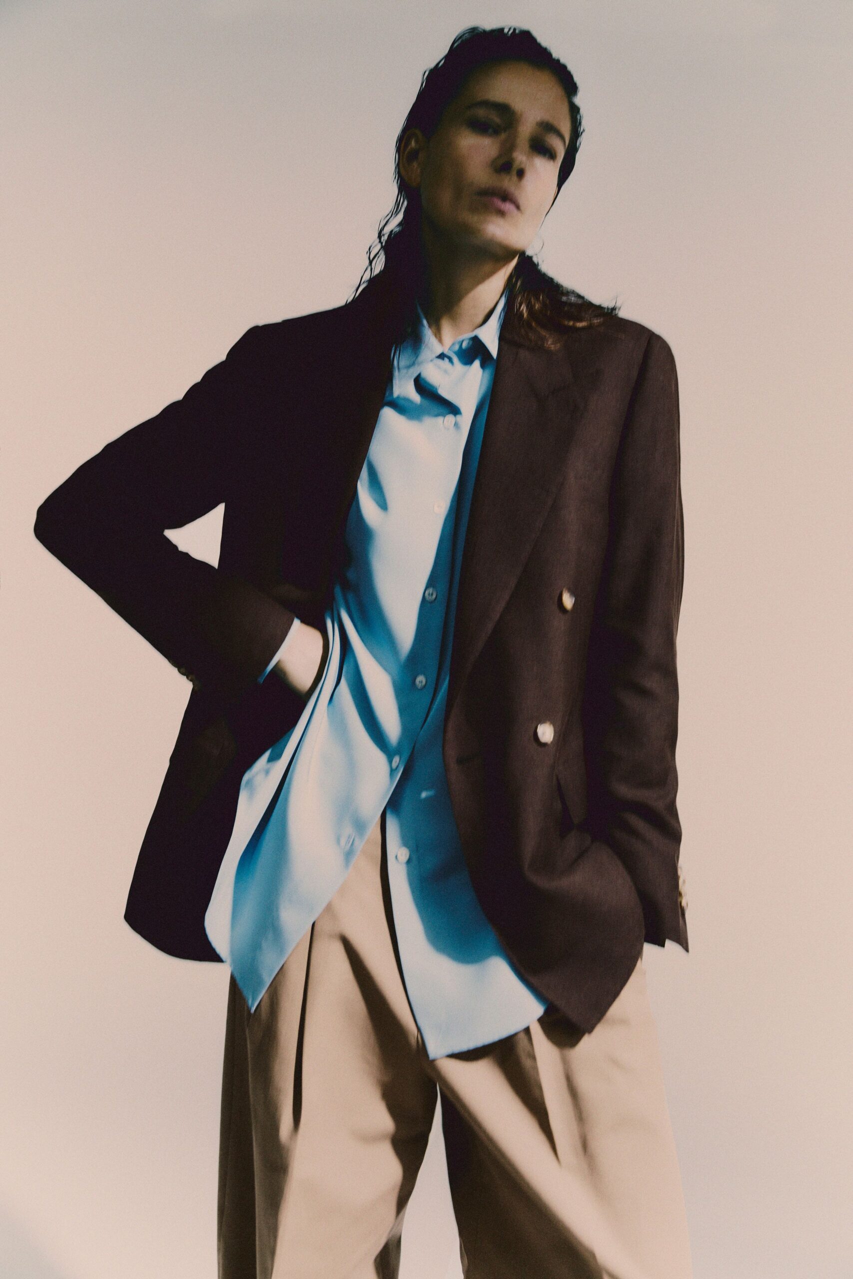 brown cotton long-sleeve collared structured buttoned blazer