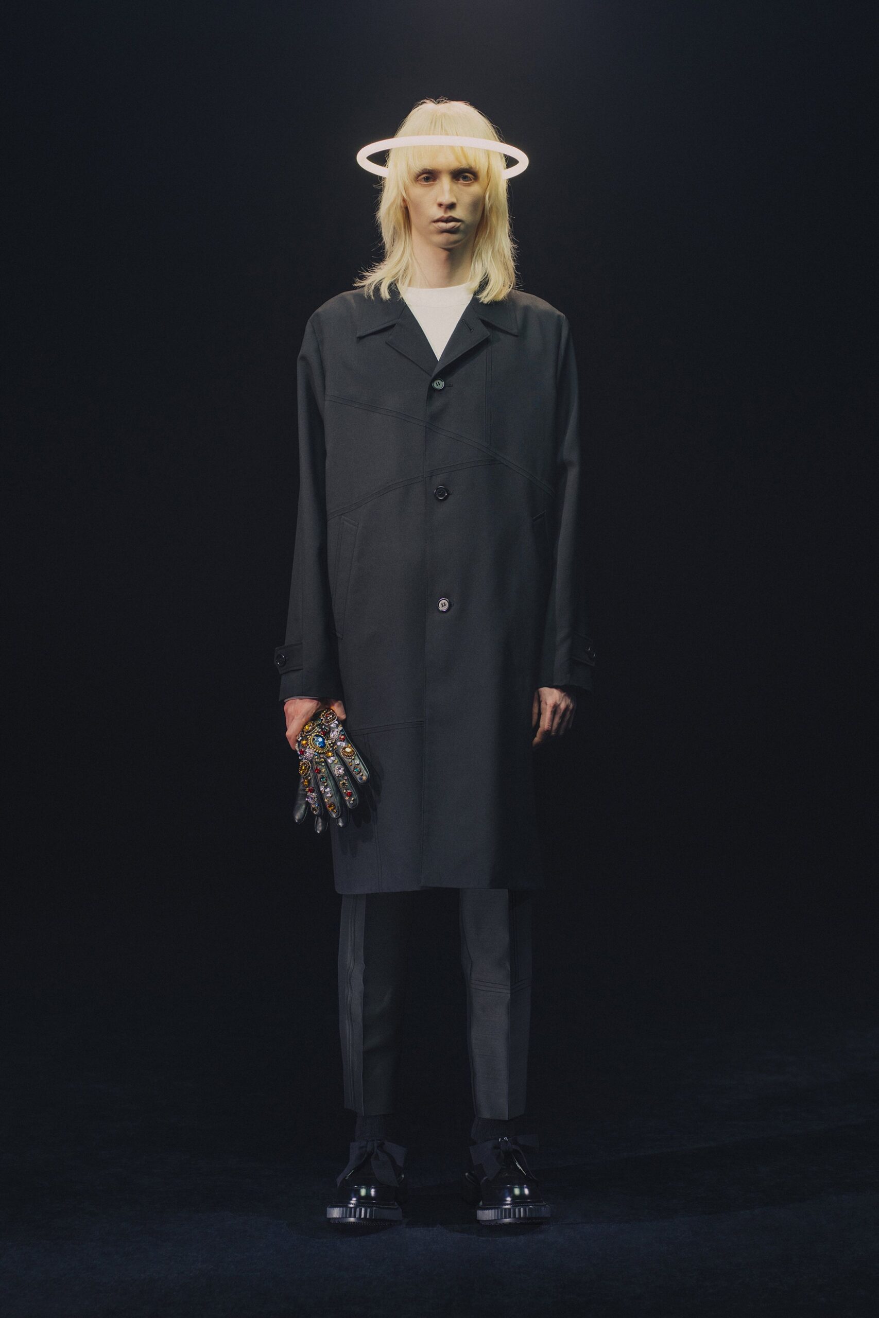black relaxed coat with gloves