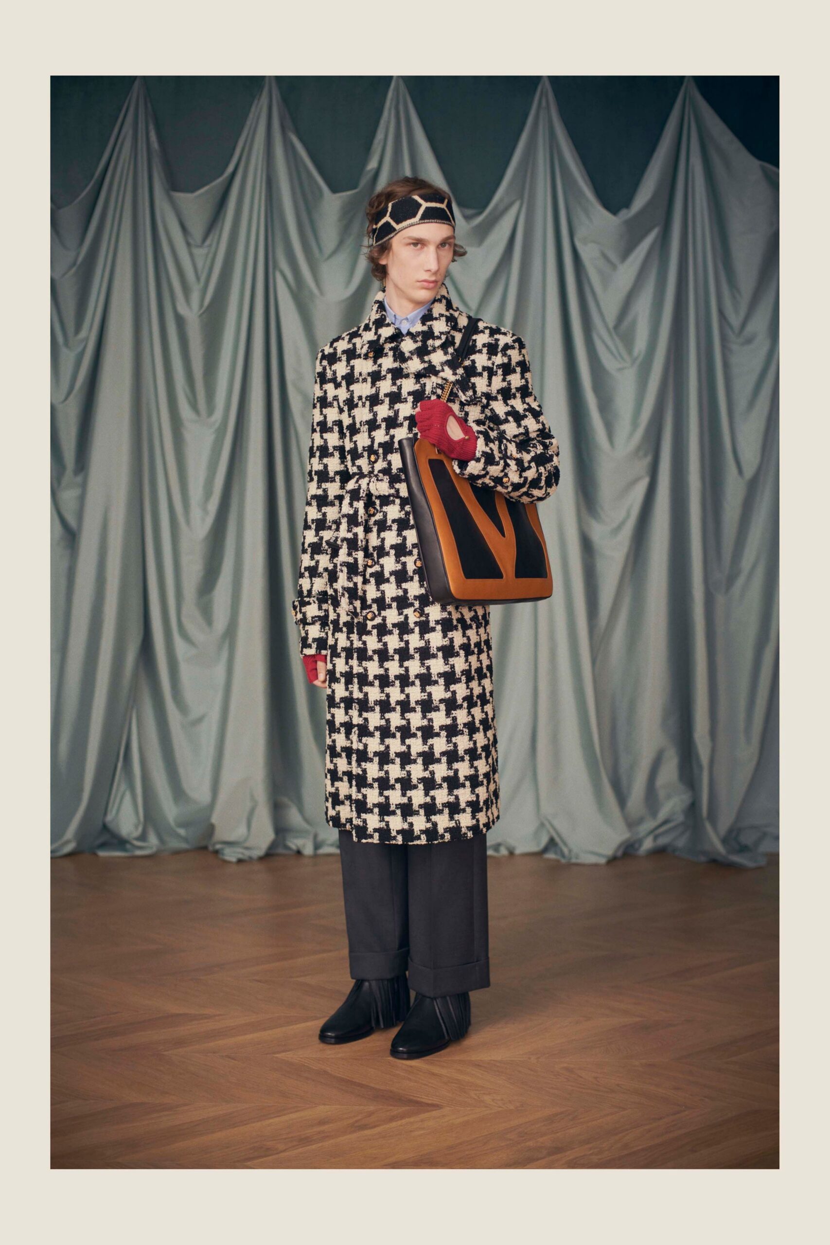 black wool long-sleeve collared fitted belted checked coat