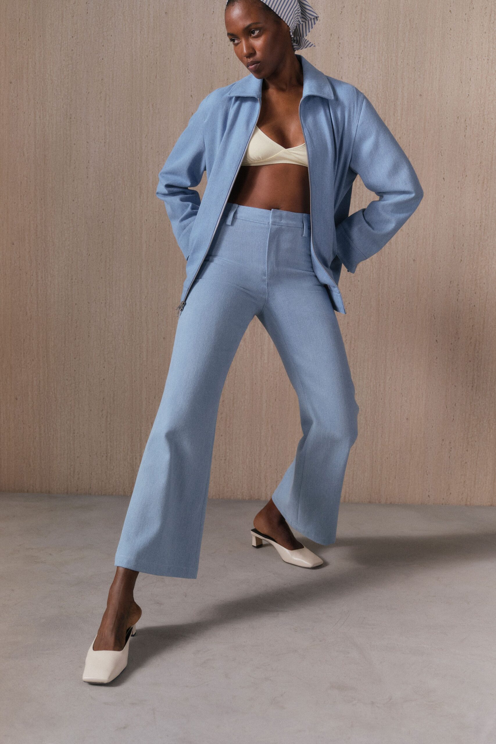 blue cotton long-sleeve collared relaxed zippered jacket