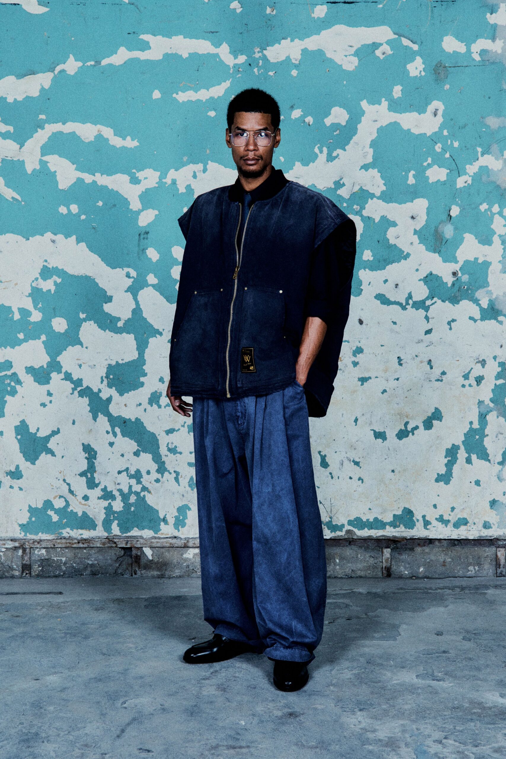 blue denim short-sleeve collared relaxed zippered jacket