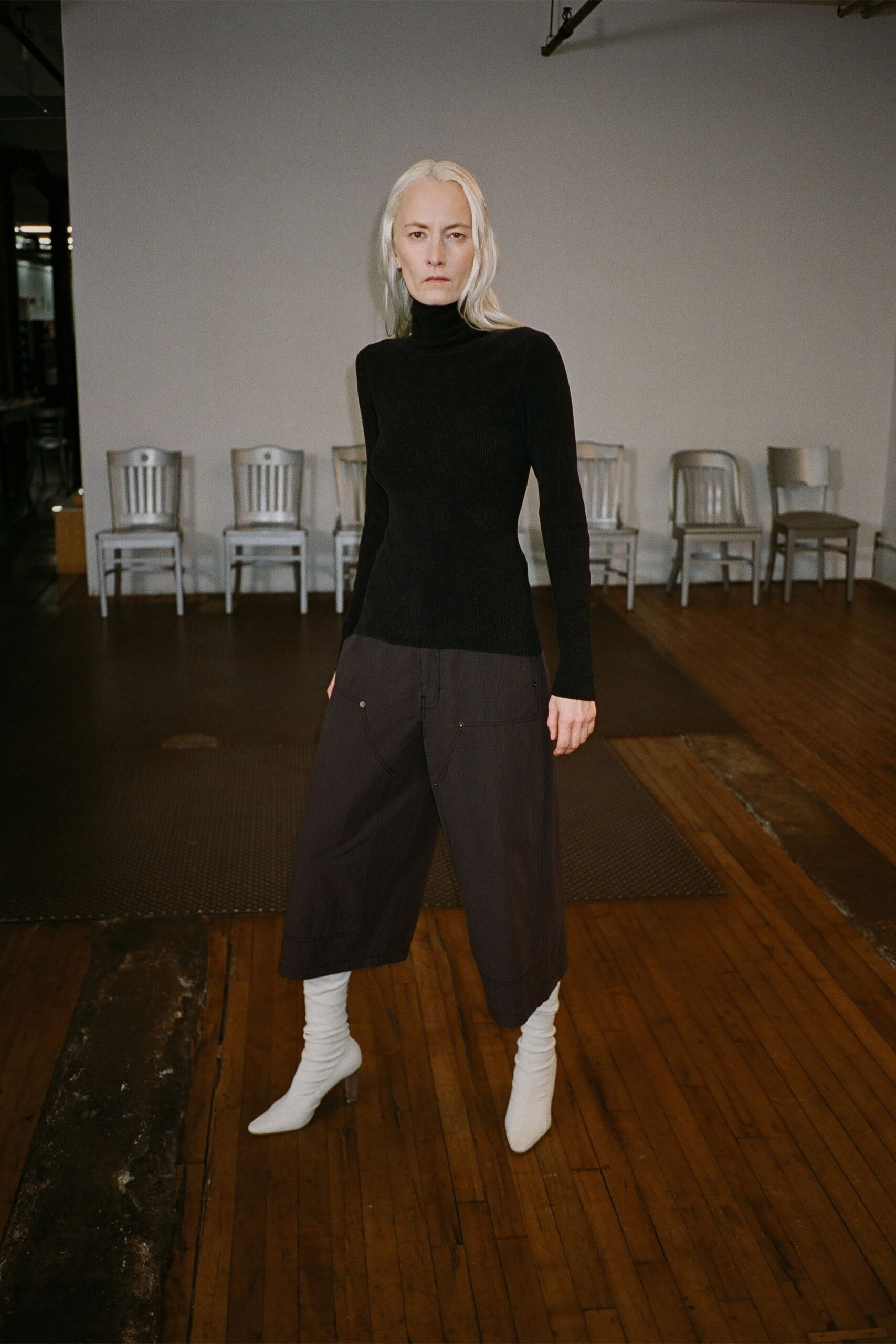 gray cotton relaxed cargo pants