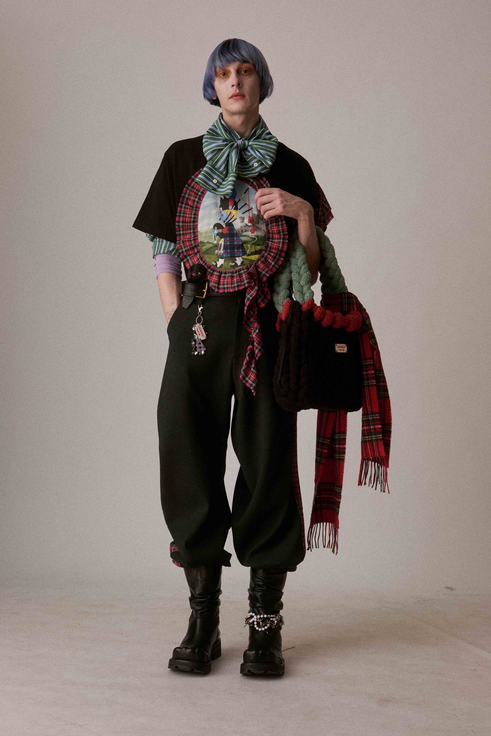 black relaxed t-shirt and pants