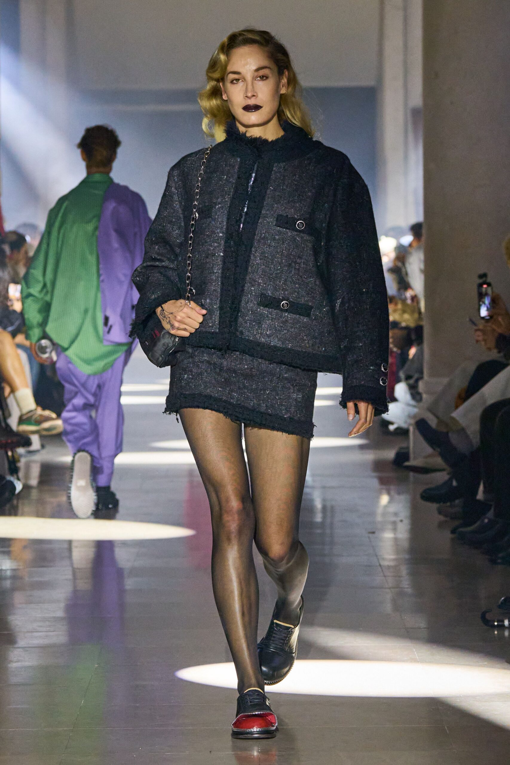 black tweed long-sleeve collared relaxed buttoned pockets jacket