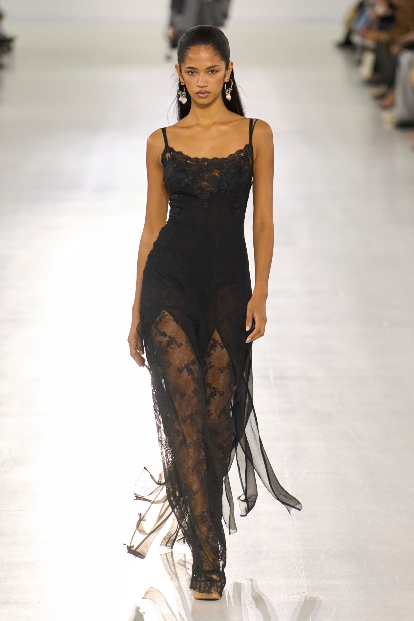black lace sleeveless v-neck fitted layered dress
