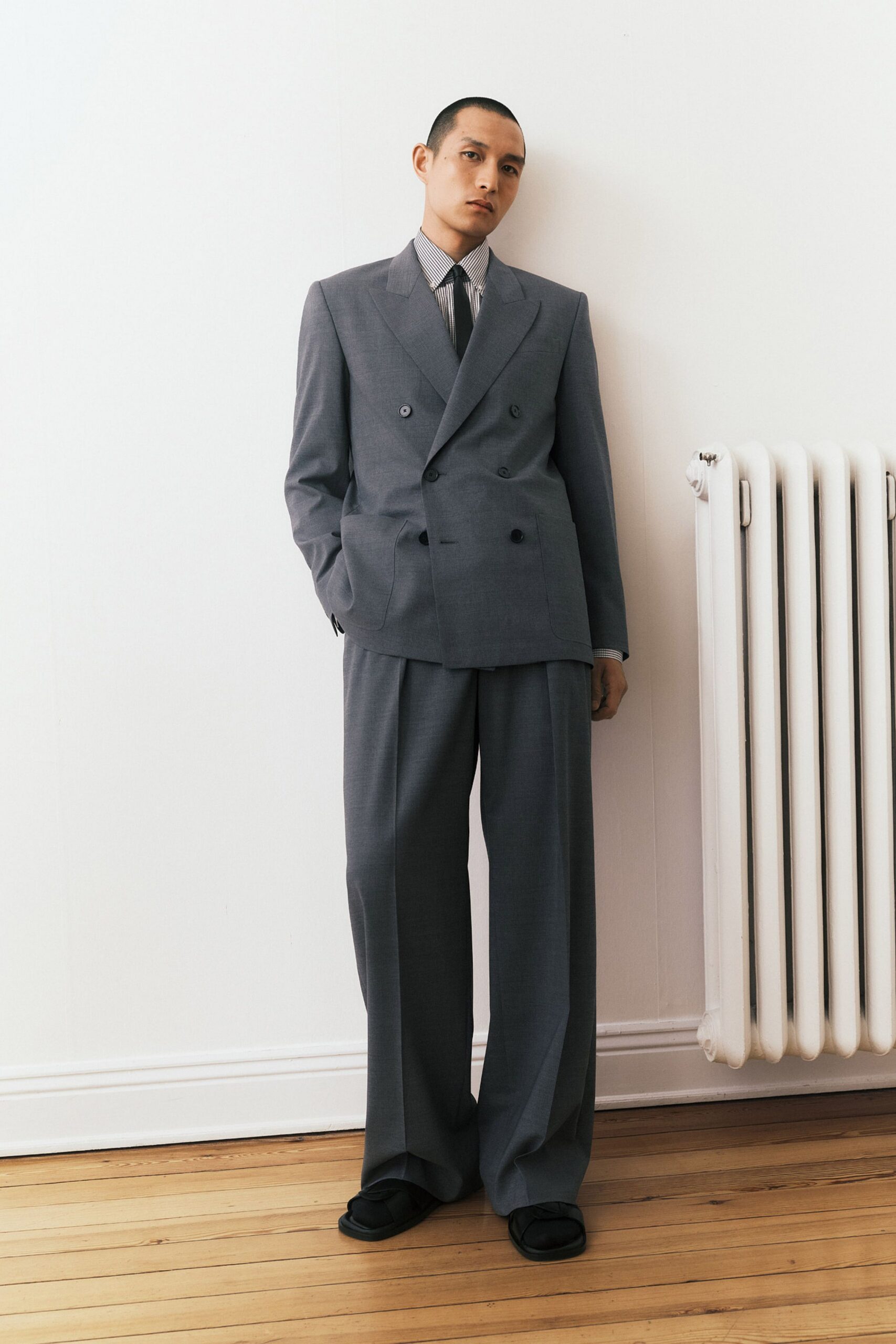 gray wool long-sleeve collared tailored buttoned wide-leg suit