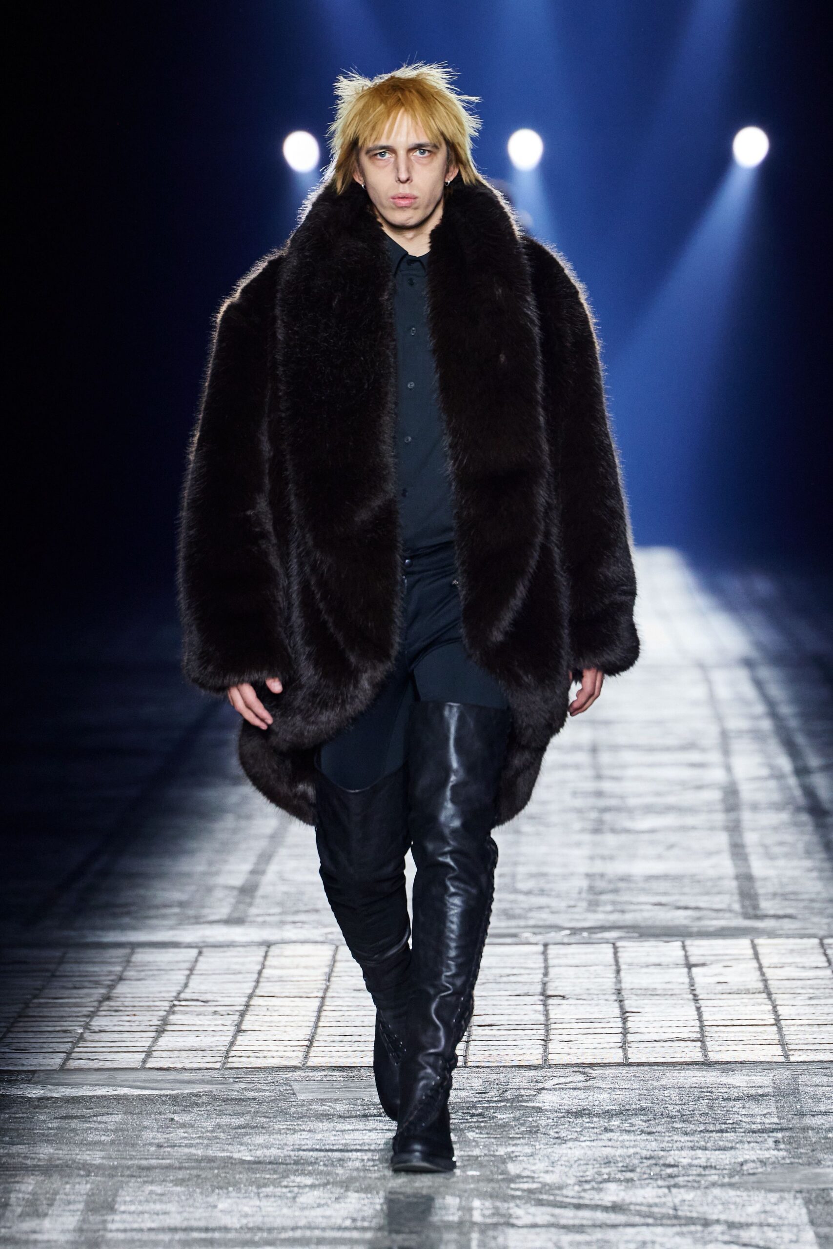brown fur coat with black outfit