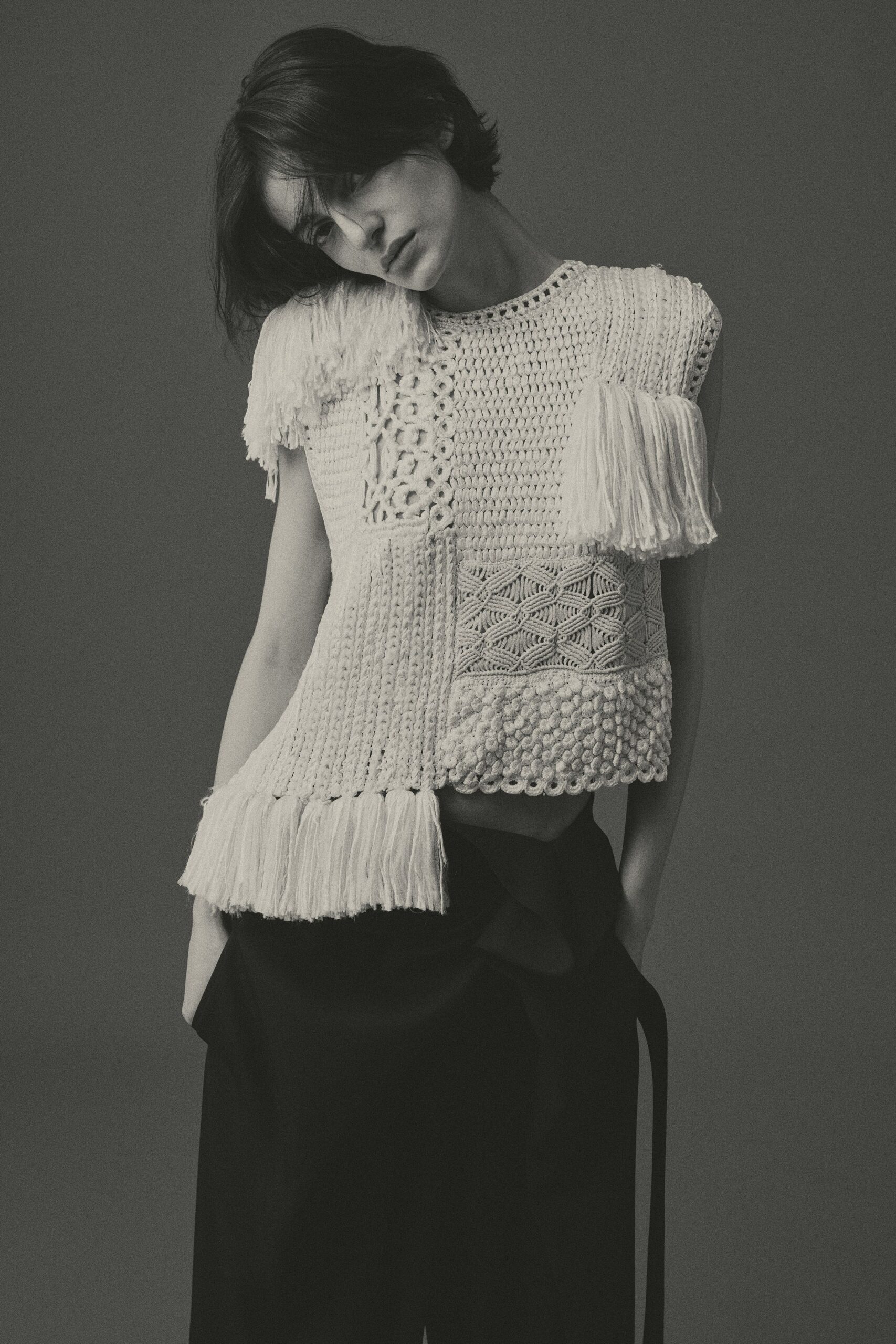 white cotton sleeveless relaxed fringed top
