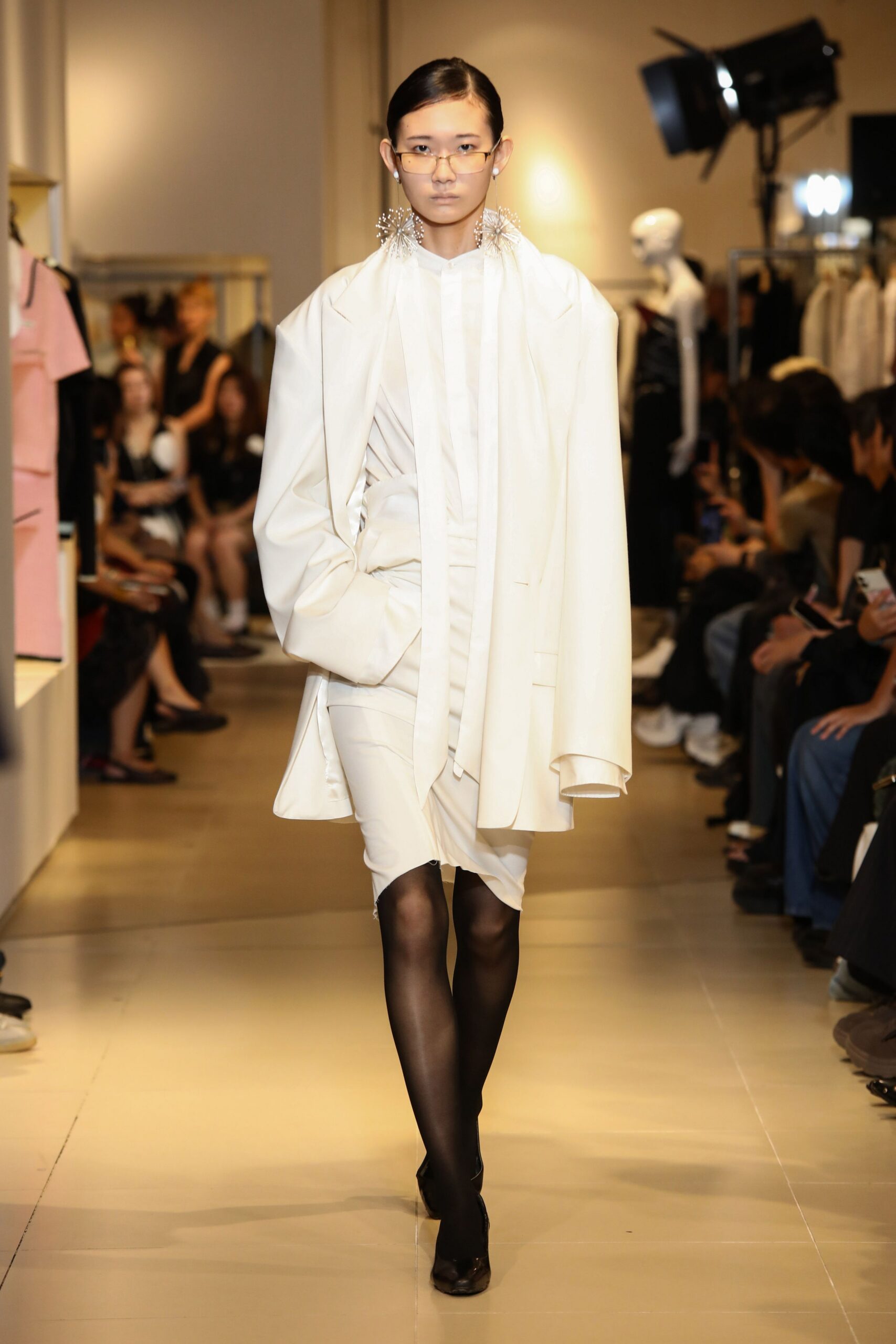 white cotton long-sleeve oversized buttoned coat