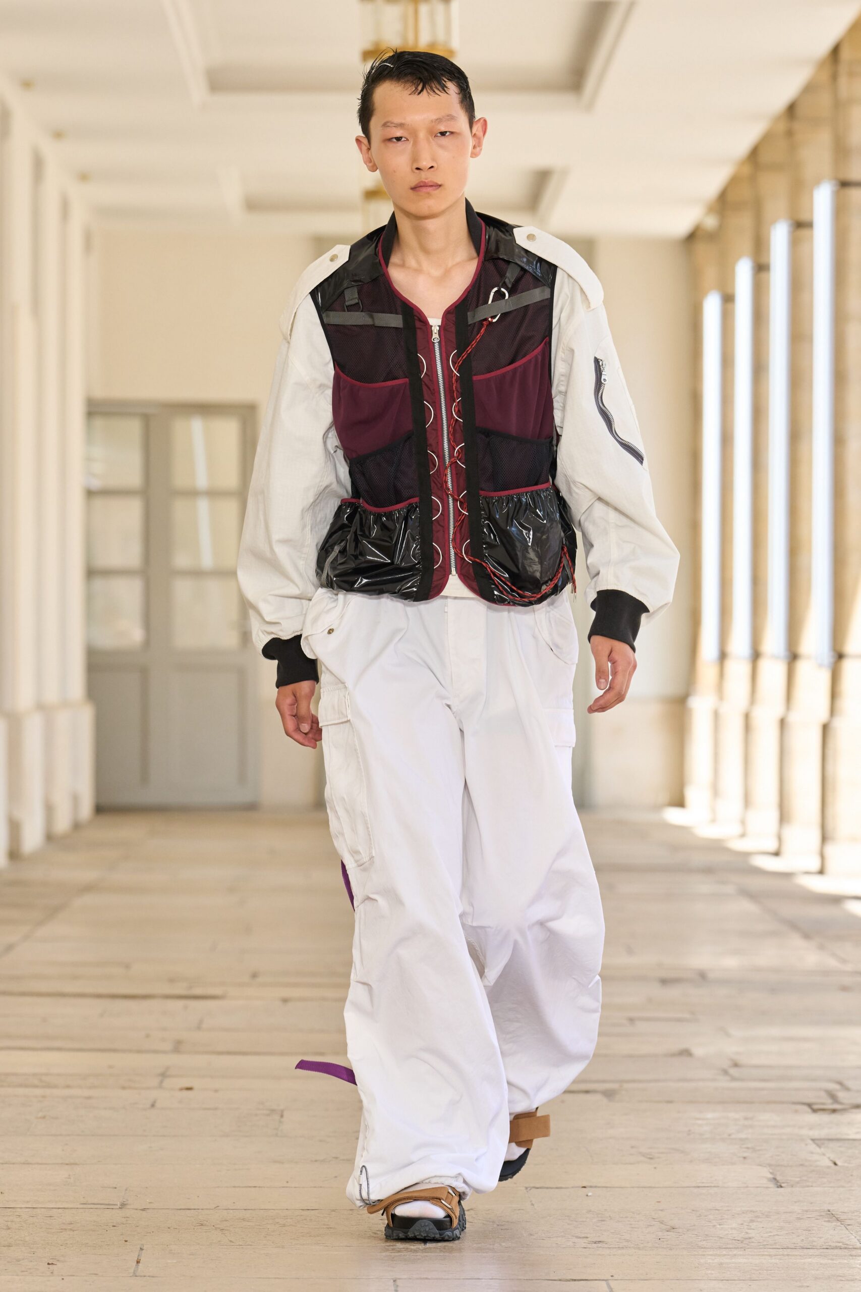 white cotton long-sleeve collared relaxed zippered pockets jacket
