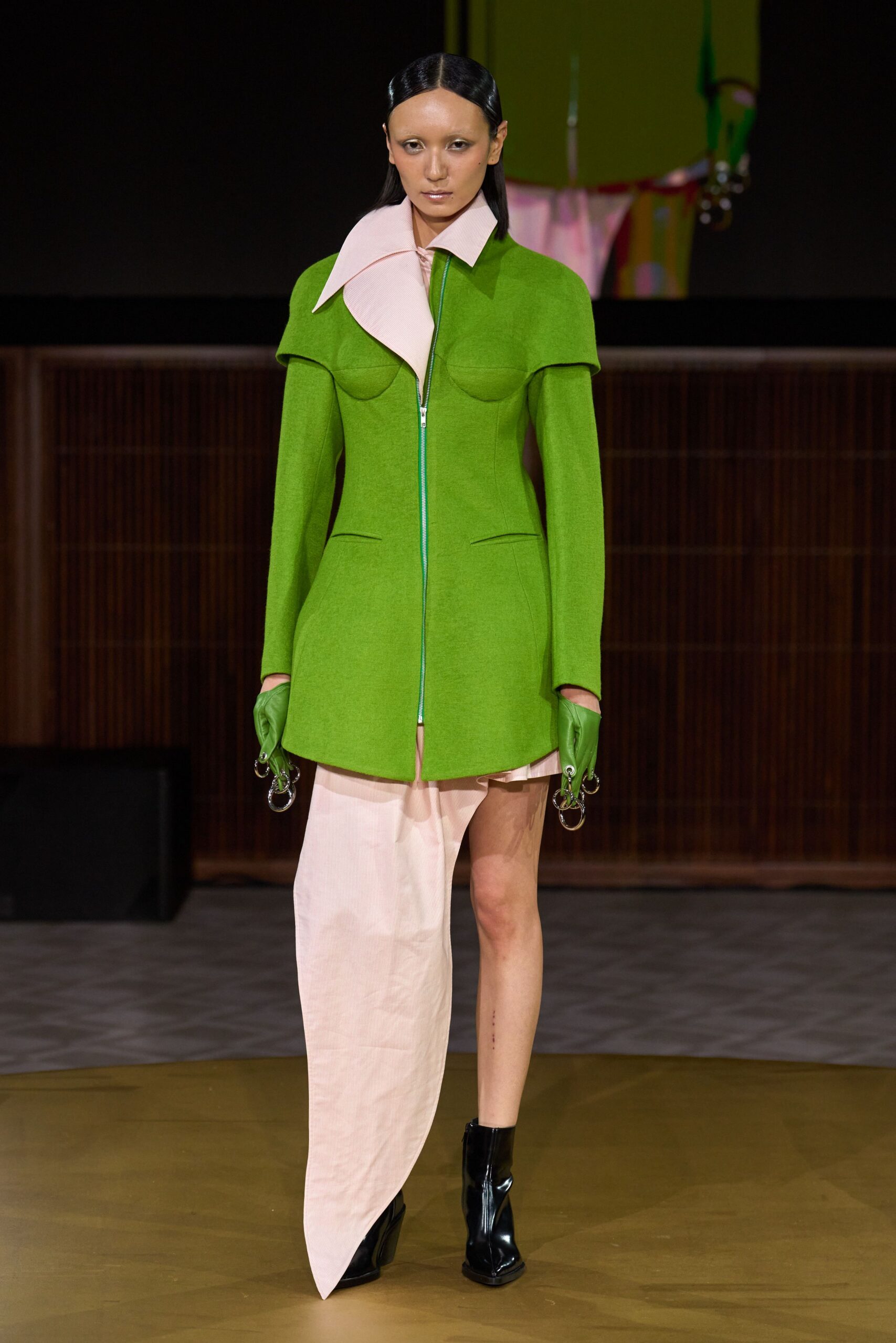 green wool long-sleeve collared fitted zippered coat
