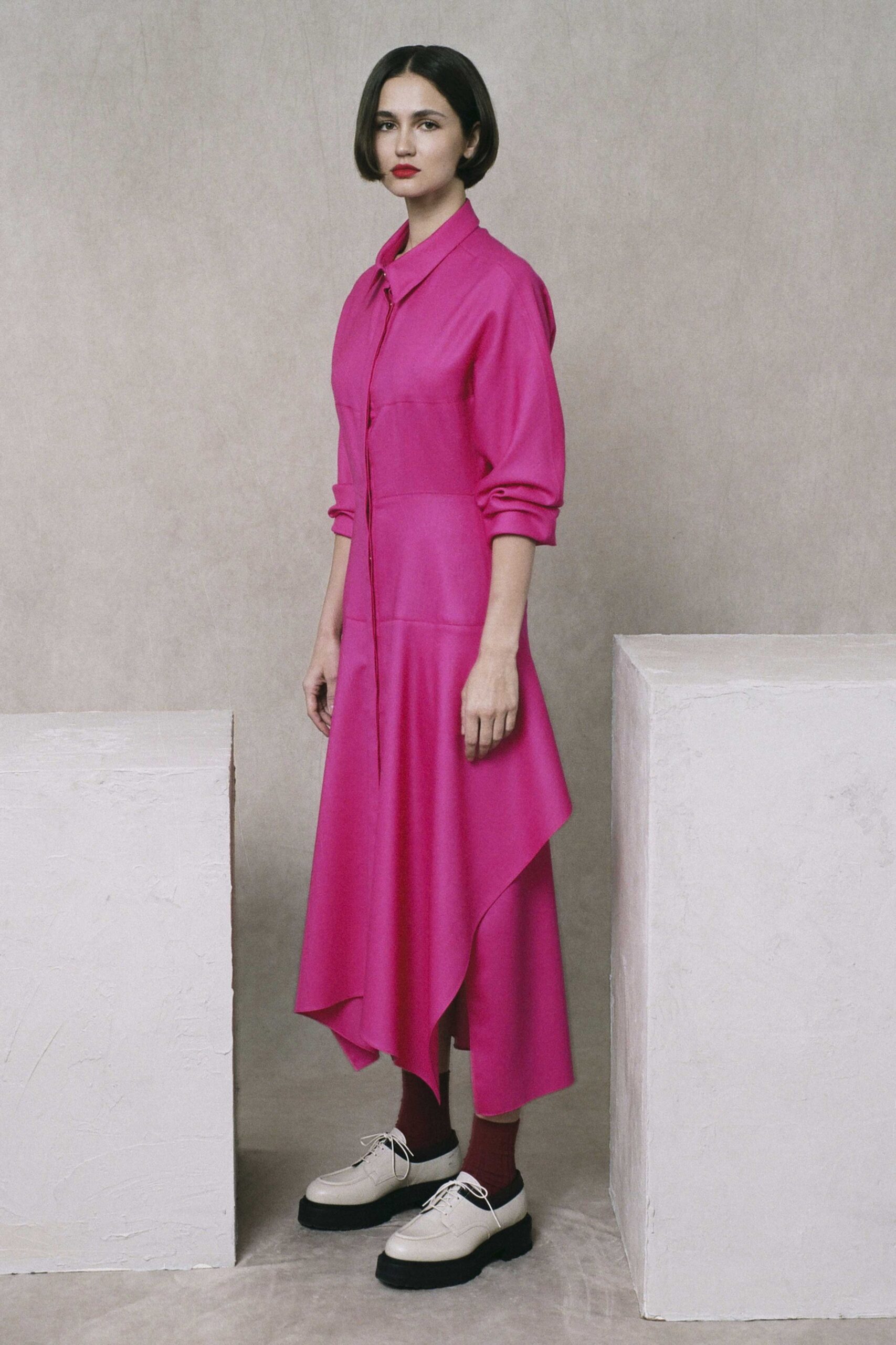 pink silk shirt-dress with shoes
