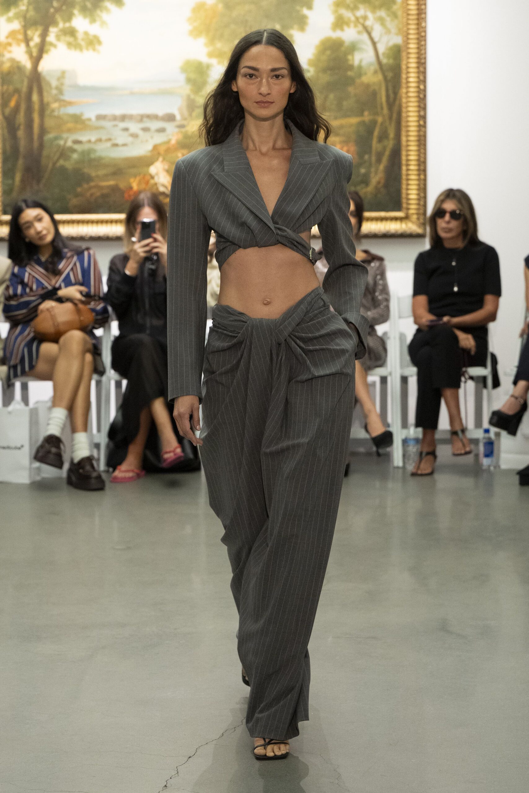 gray cotton long-sleeve v-neck fitted pleated top