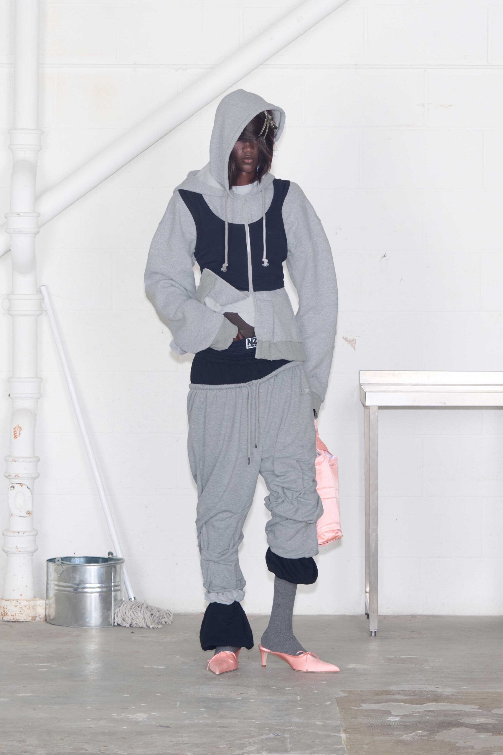 gray cotton relaxed zippered pants