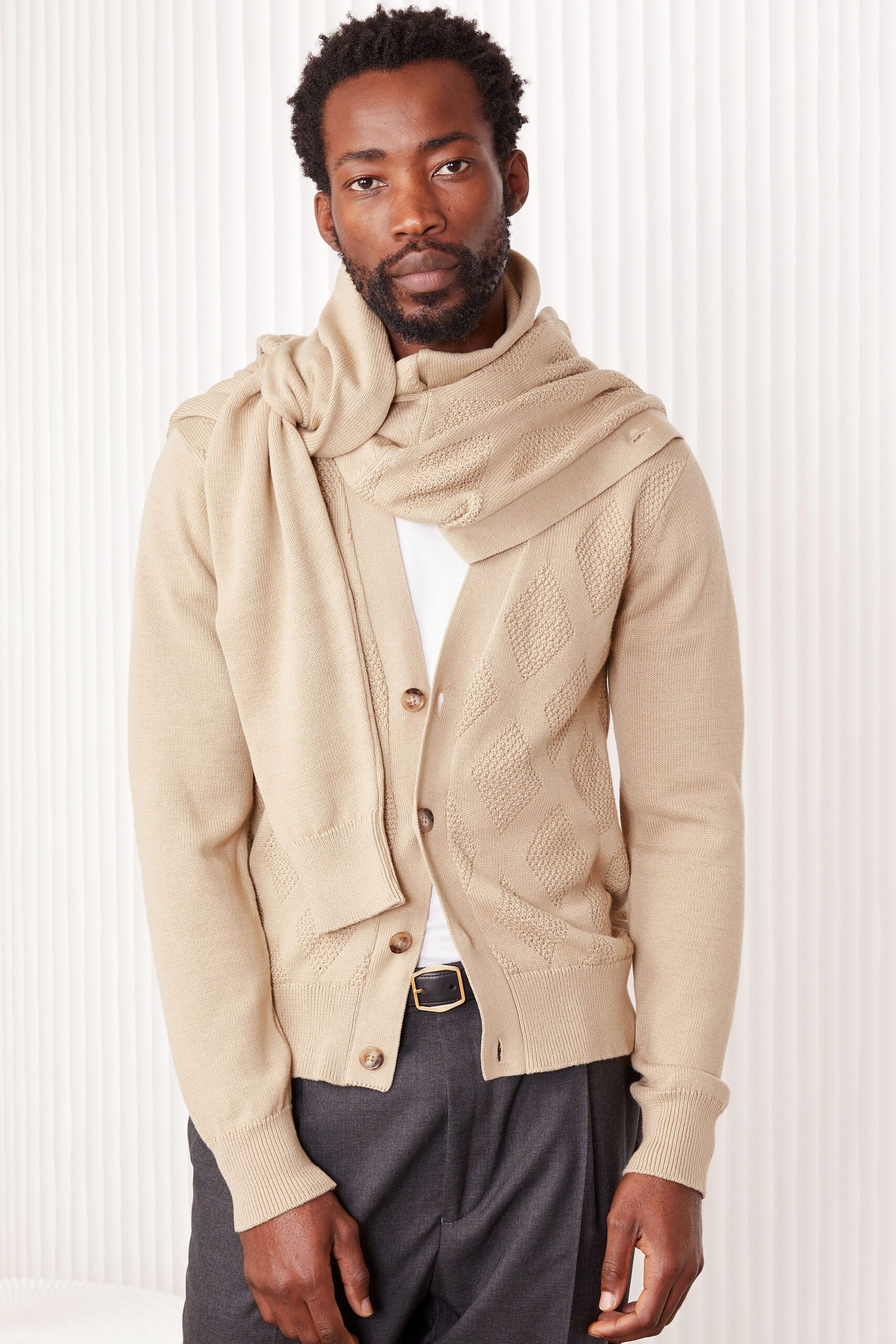 beige cotton long-sleeve collared fitted buttoned textured cardigan