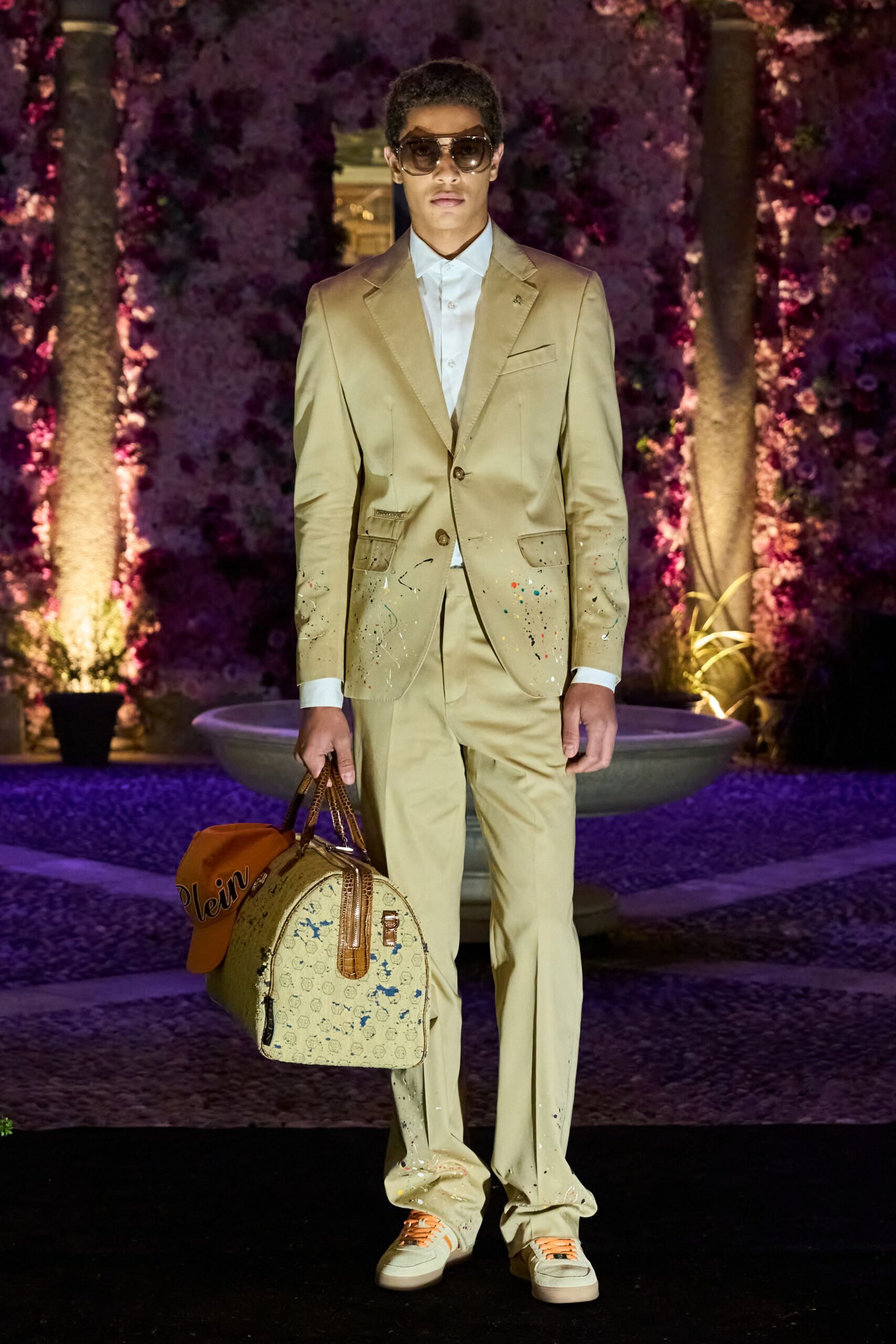 beige cotton long-sleeve collared tailored buttoned embroidered suit
