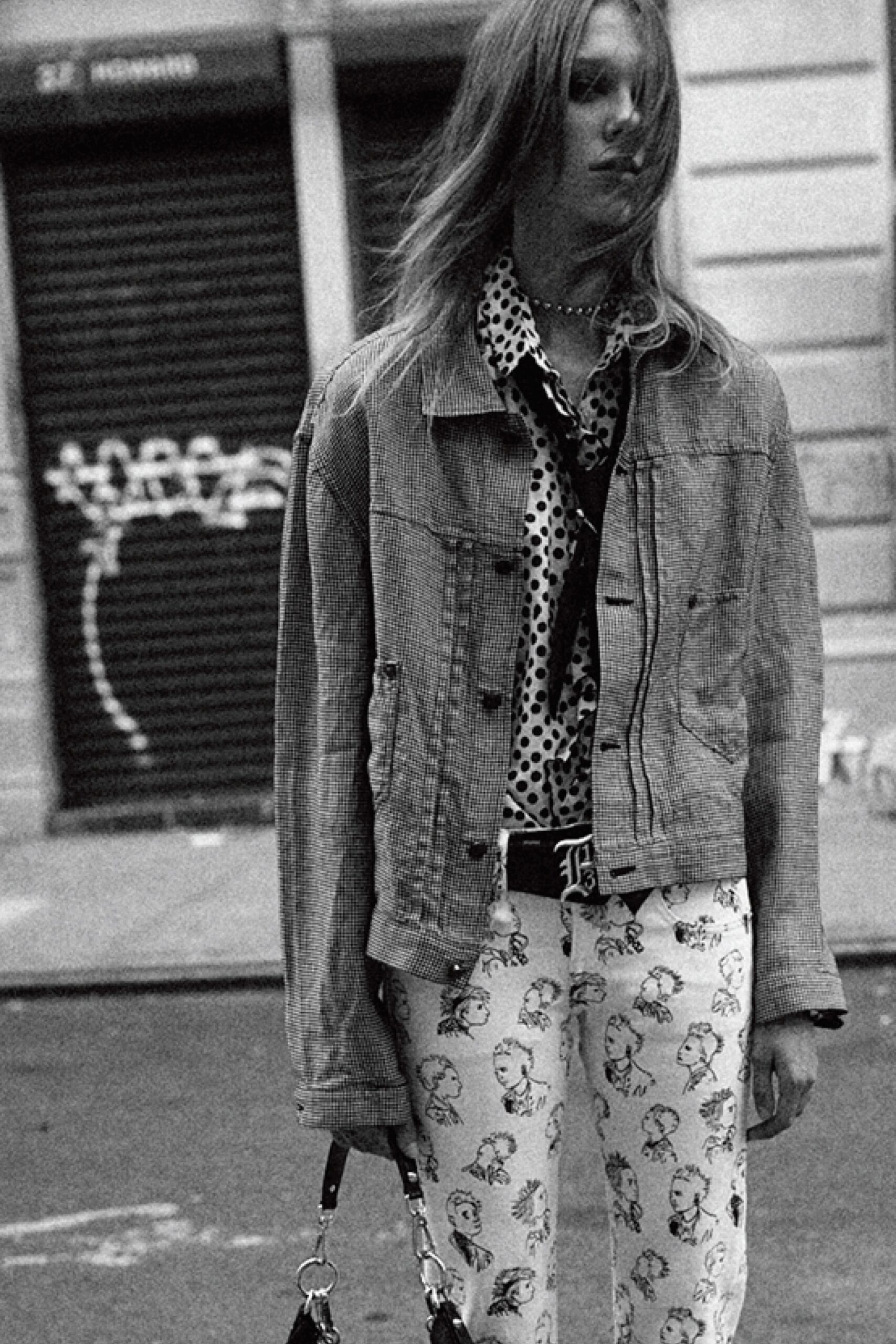 gray denim long-sleeve collared relaxed buttoned jacket