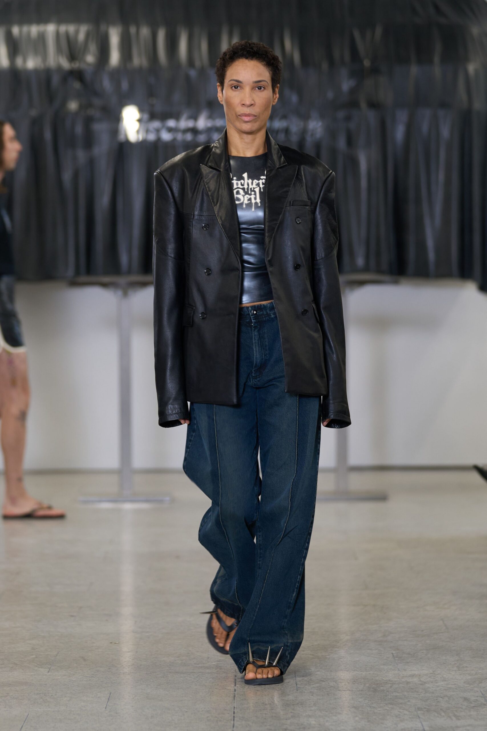 black leather long-sleeve double-breasted oversized blazer