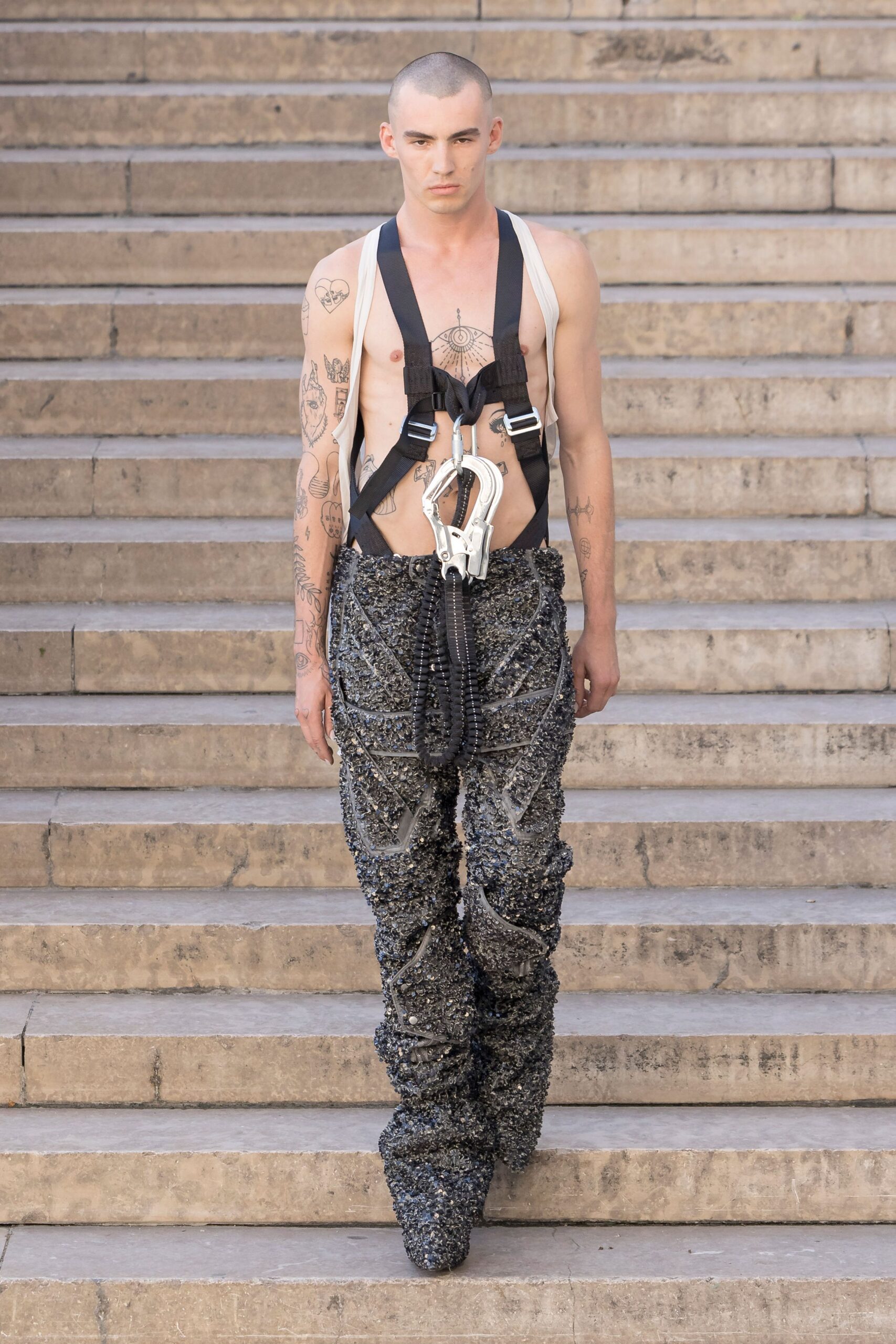 black denim fitted distressed flared pants