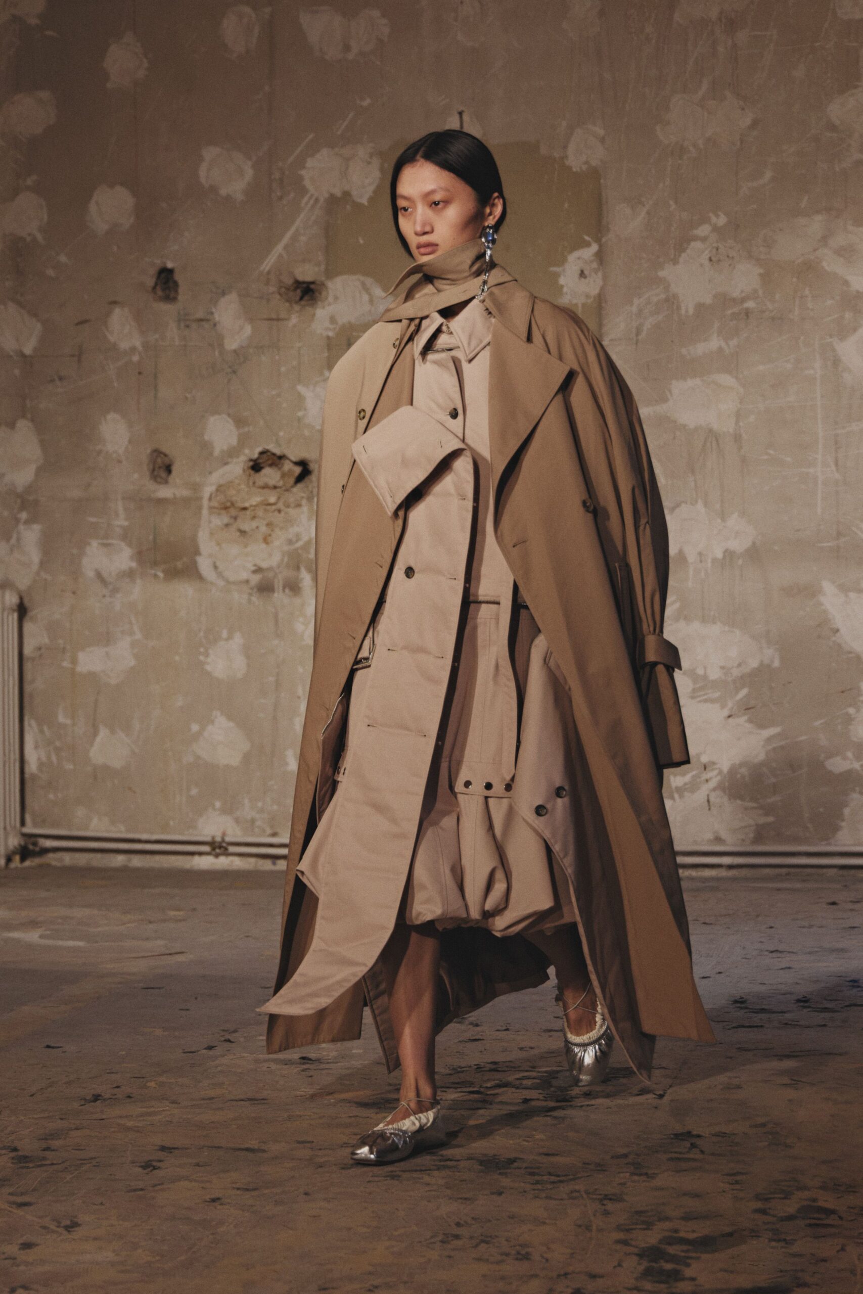 beige cotton long-sleeve collared relaxed buttoned maxi coat