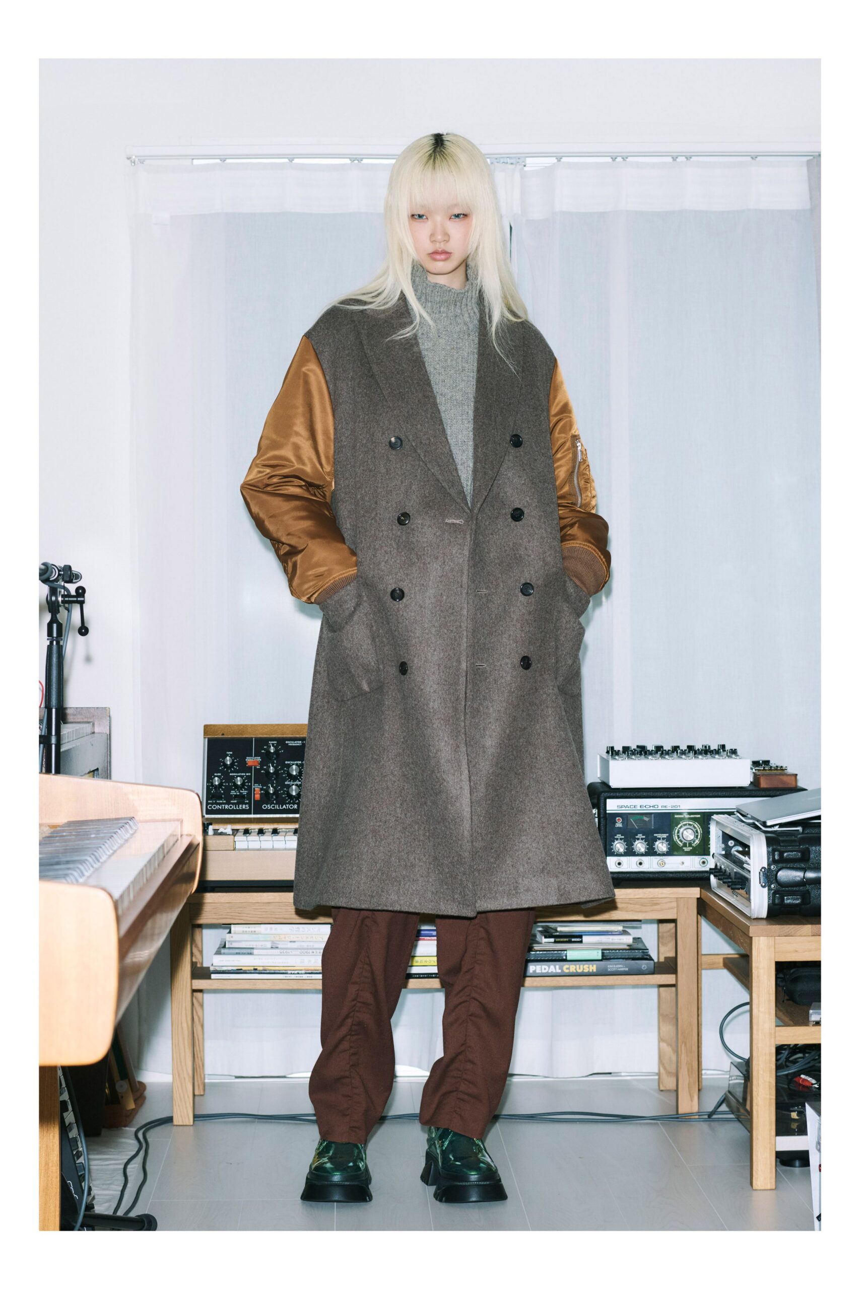 brown wool long-sleeve double-breasted relaxed buttoned coat