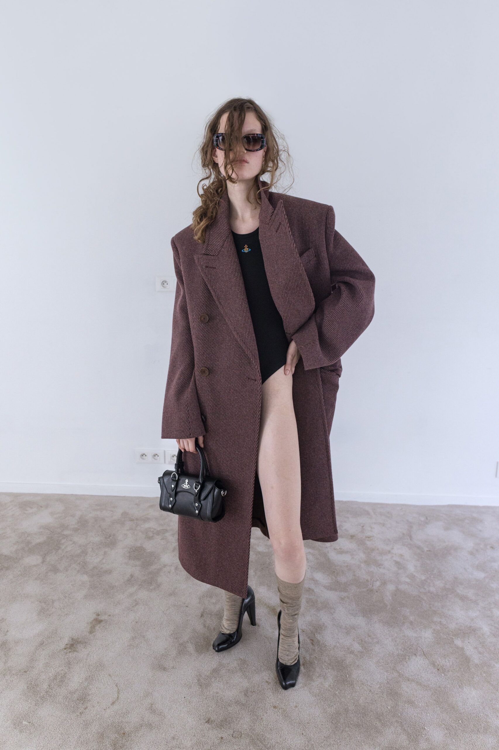 brown wool long-sleeve collared oversized coat