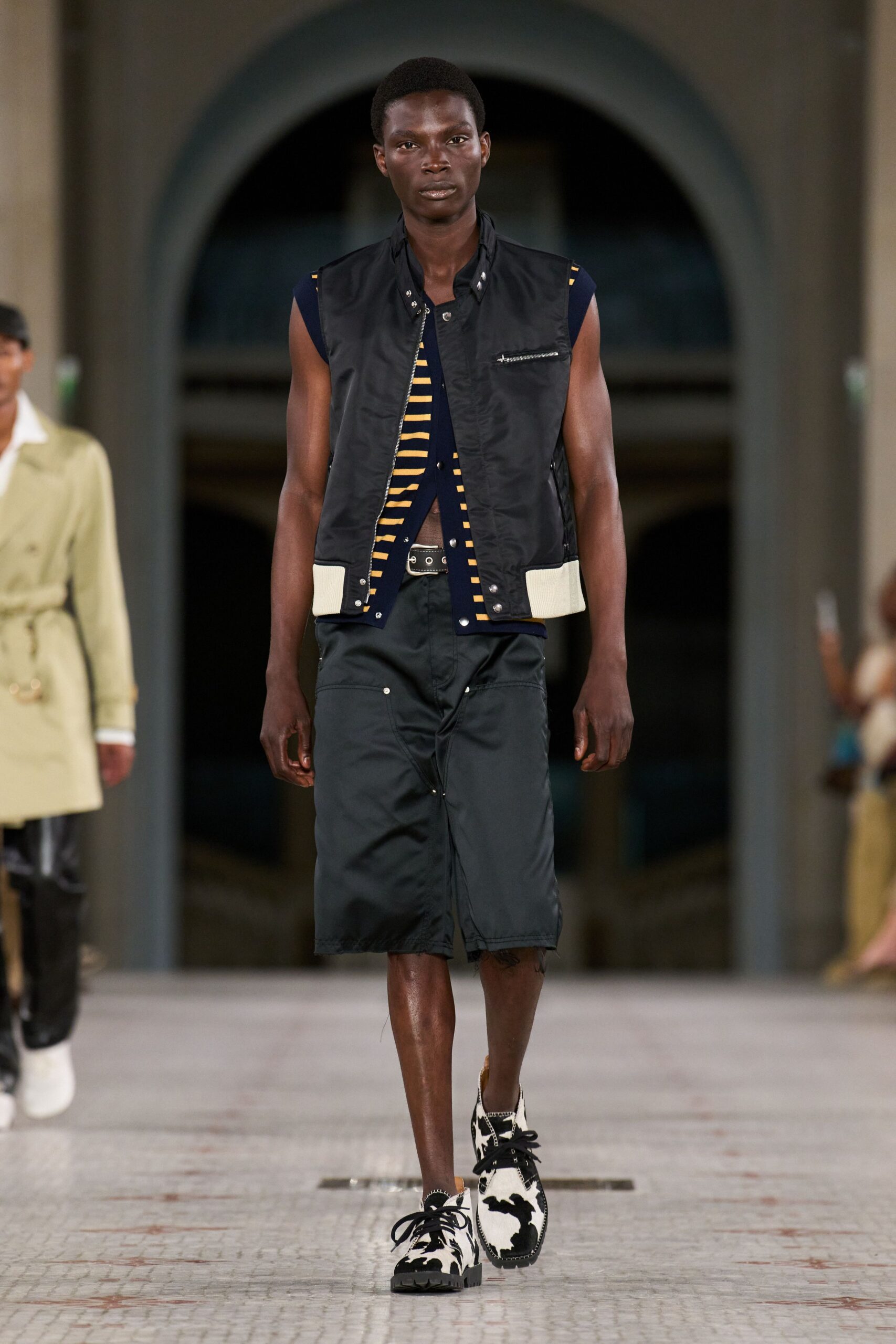 black cotton fitted vest with striped shirt