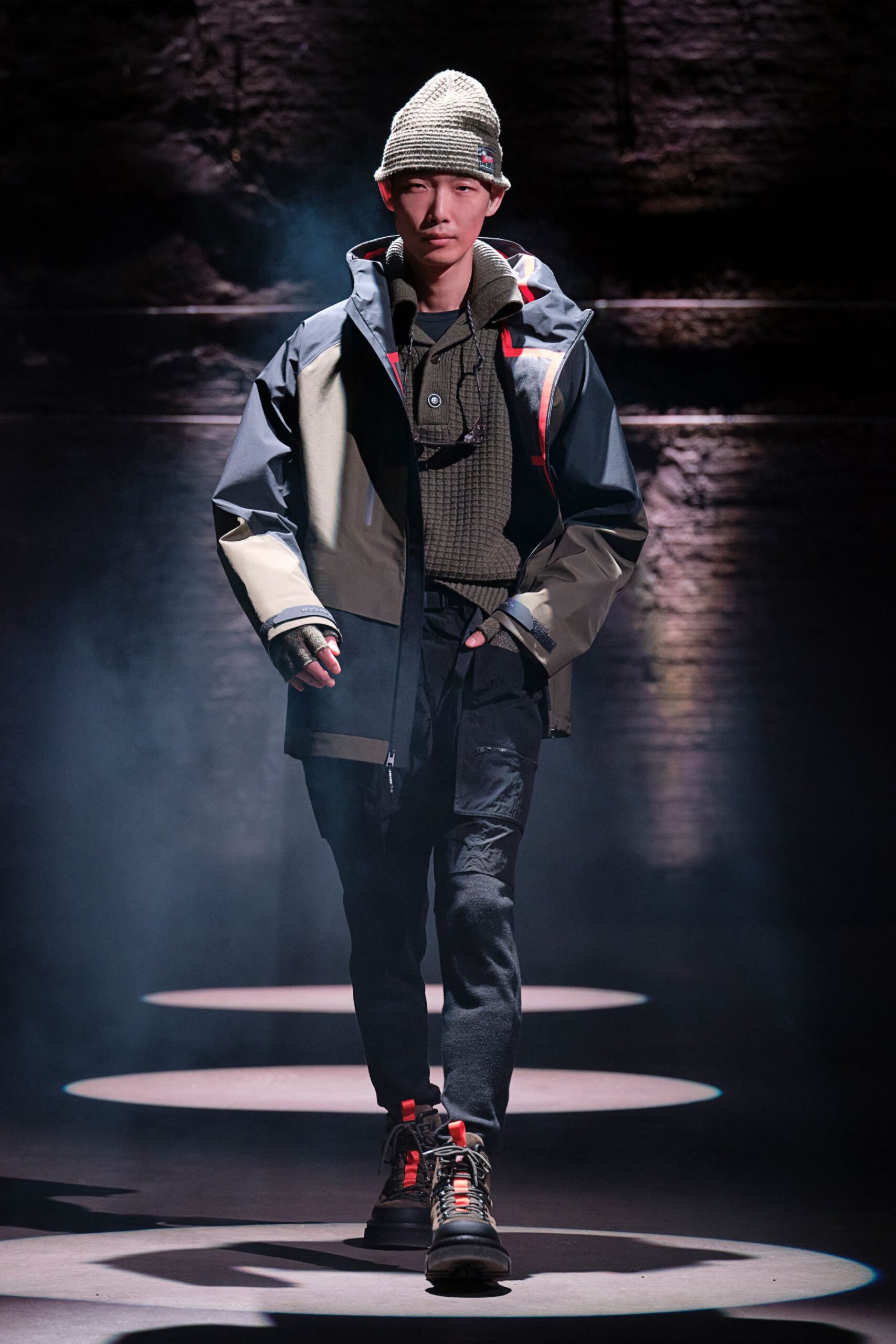 relaxed black gray jacket with cargo pants