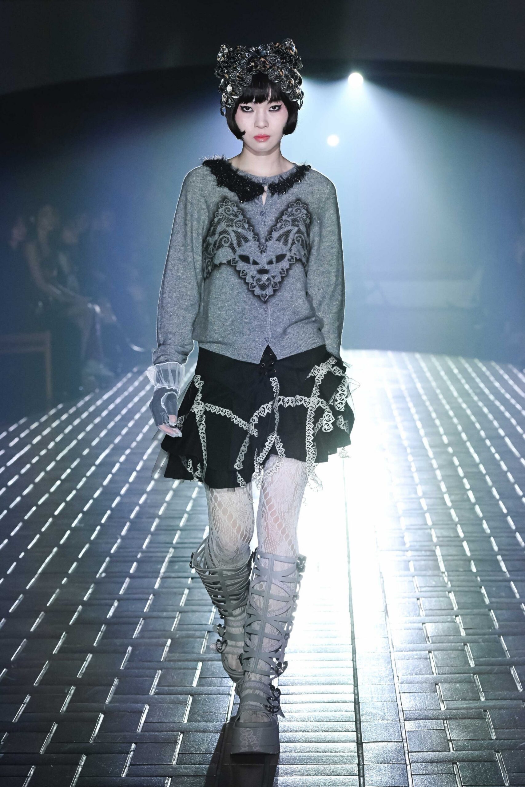 gray wool long-sleeve v-neck relaxed embroidered sweater