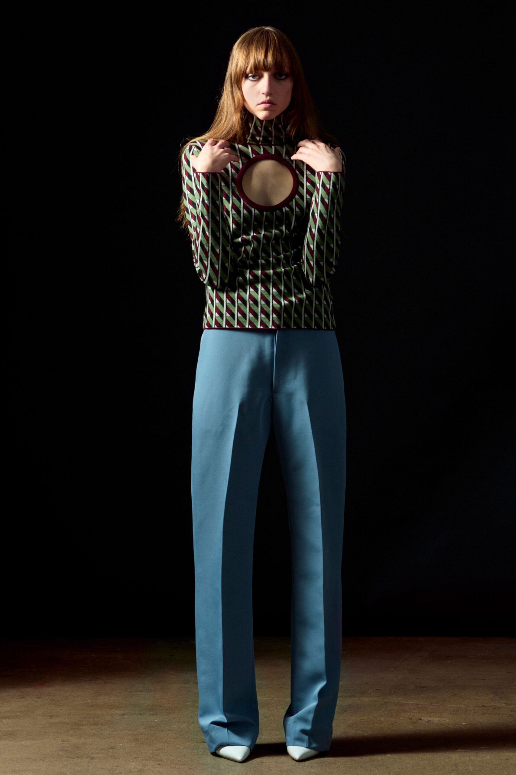 green cotton long-sleeve high-neck fitted printed top