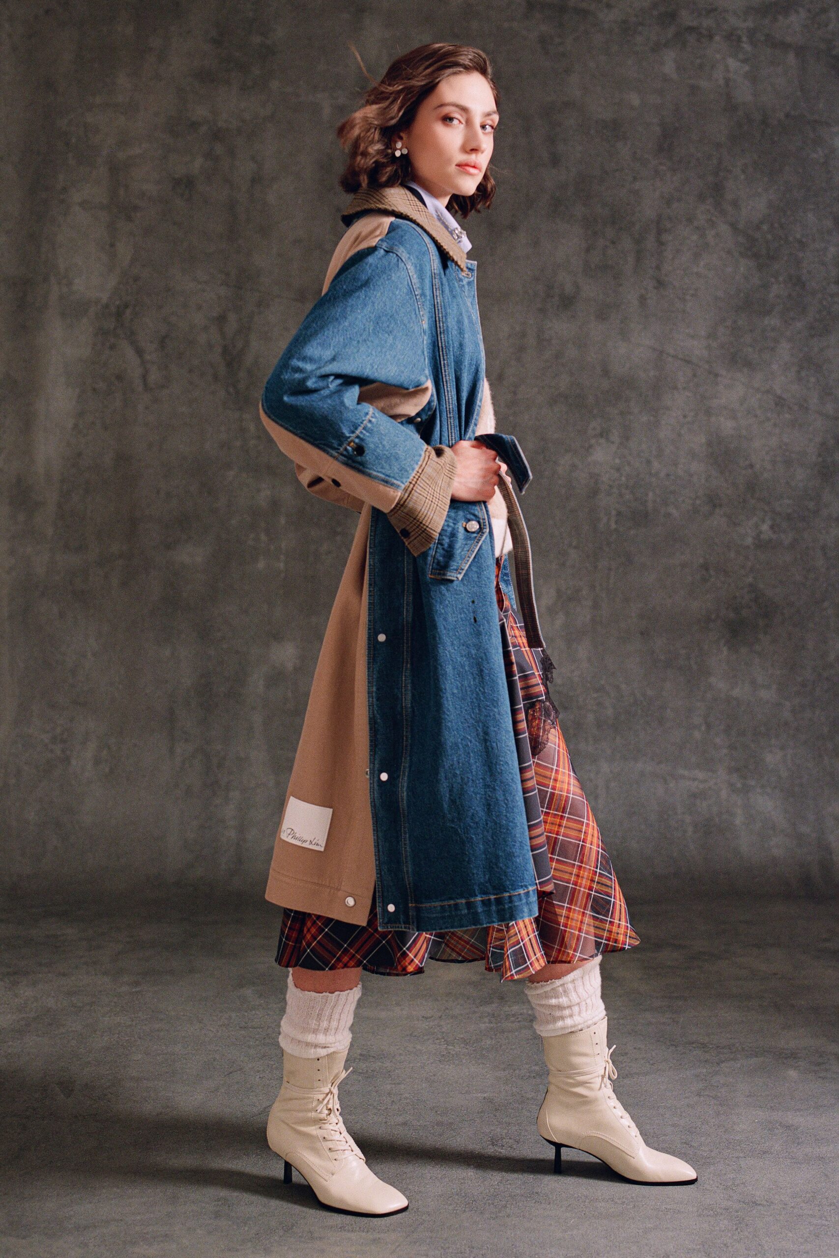 blue denim long-sleeve collared relaxed buttoned coat