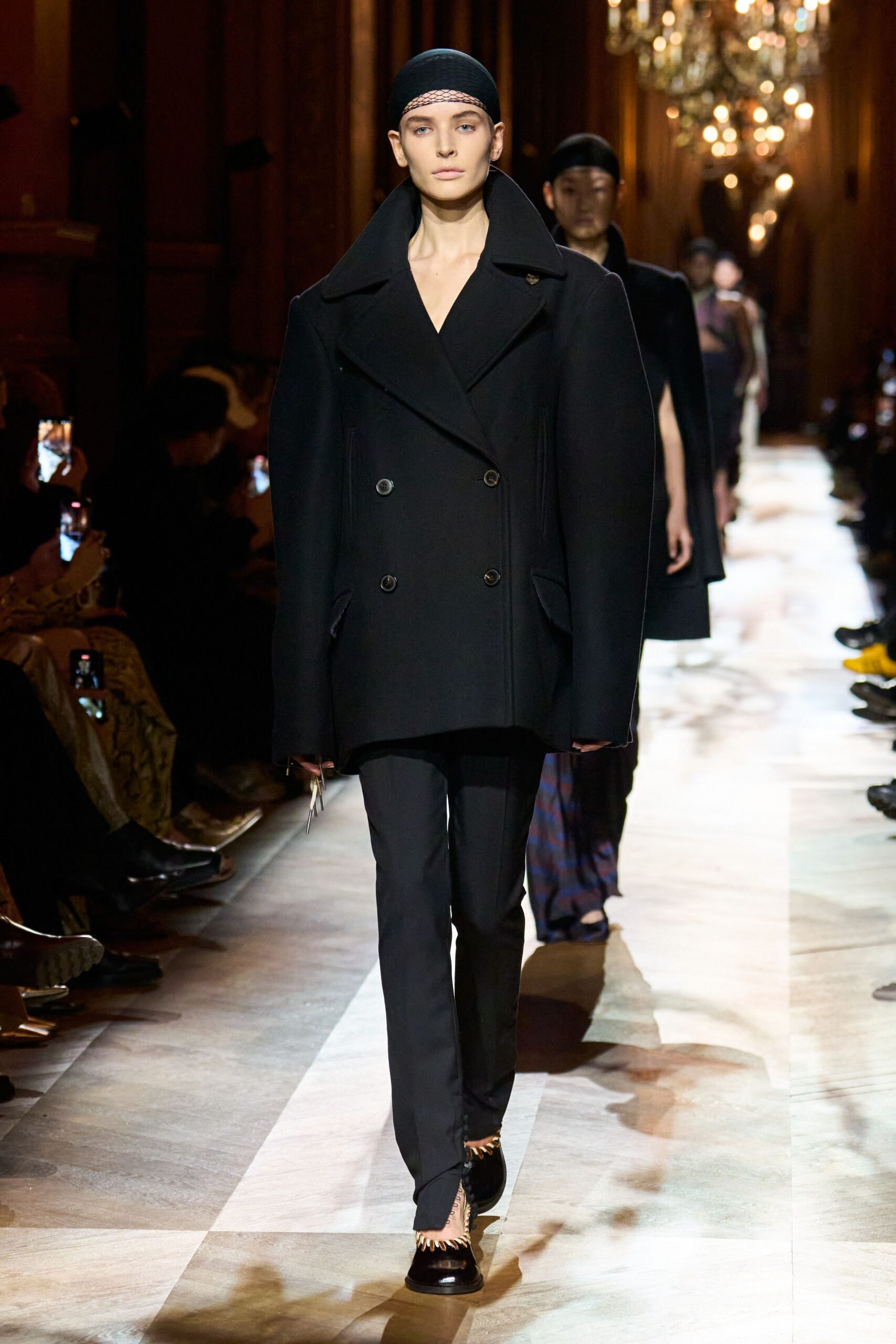 black wool long-sleeve collared structured coat