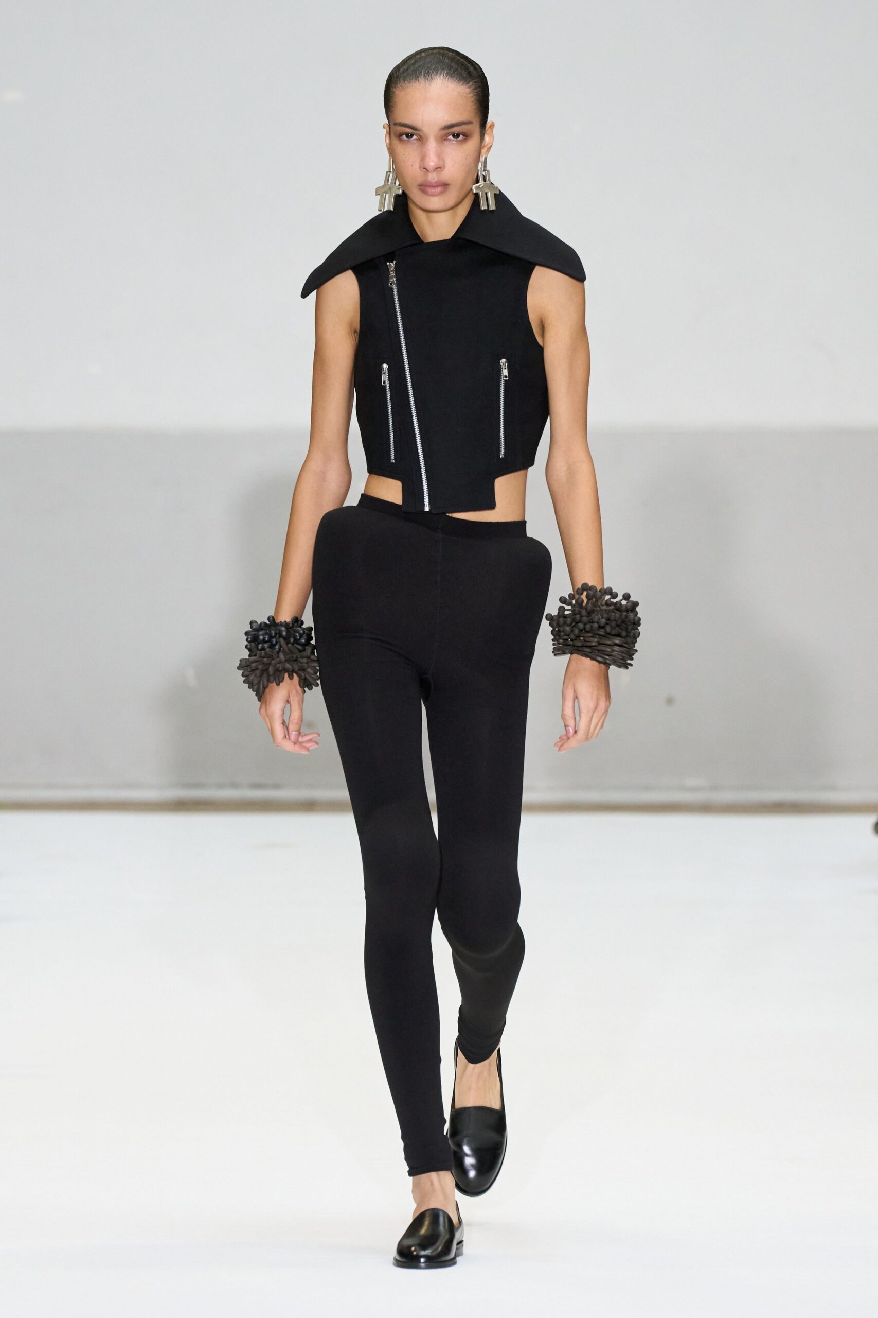 black fitted top with leggings