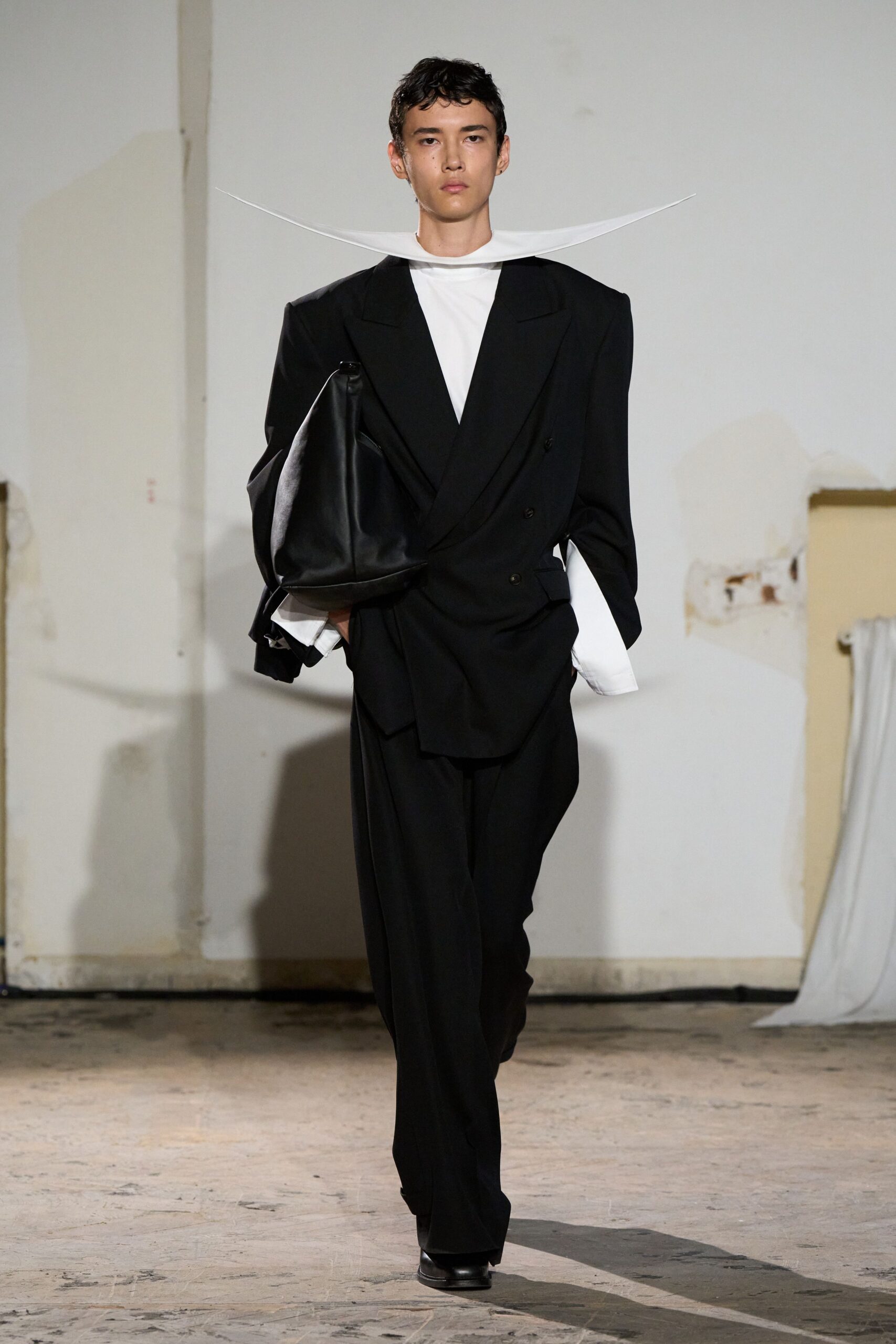 black cotton long-sleeve collared oversized layered suit