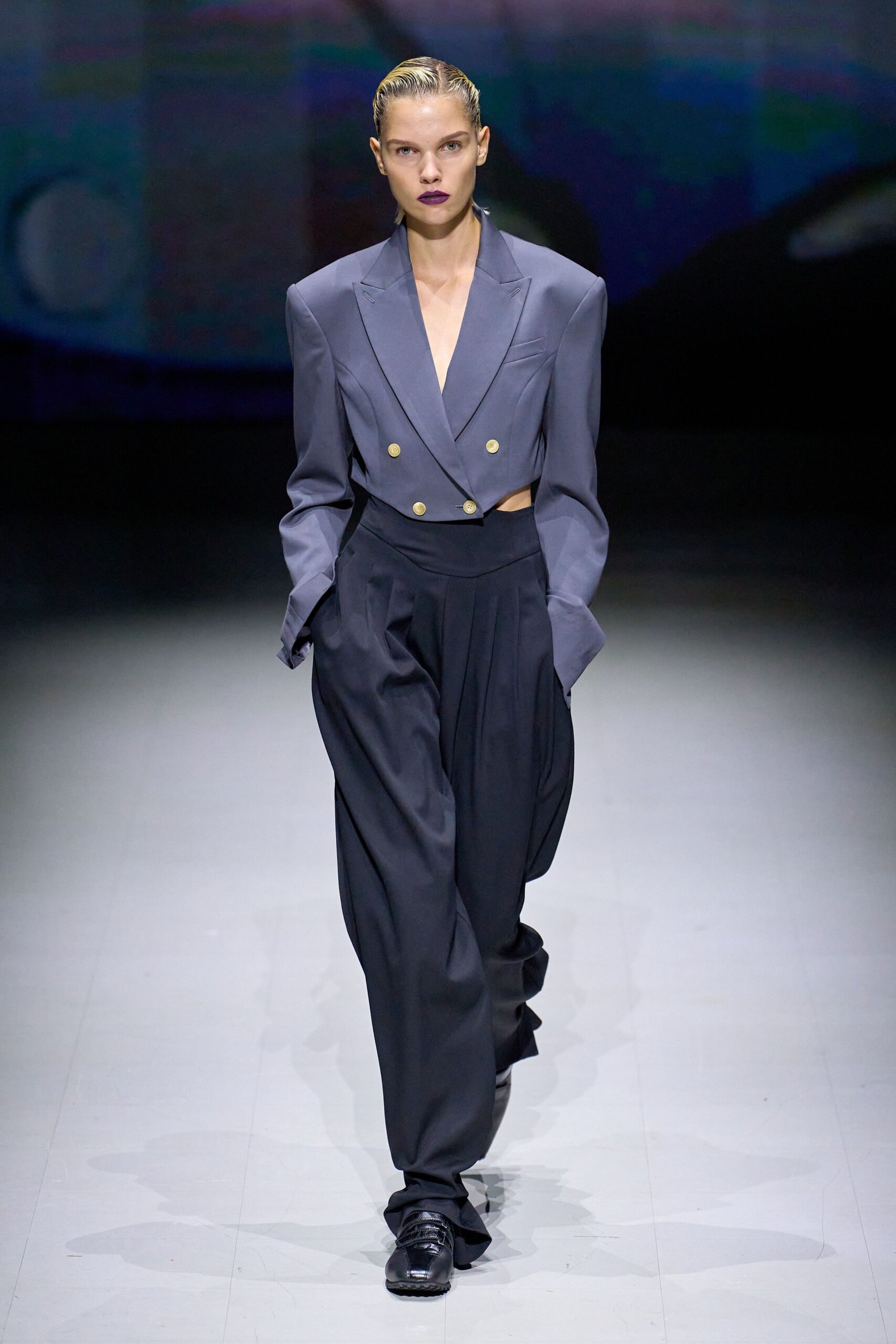 gray wool long-sleeve v-neck tailored buttoned blazer