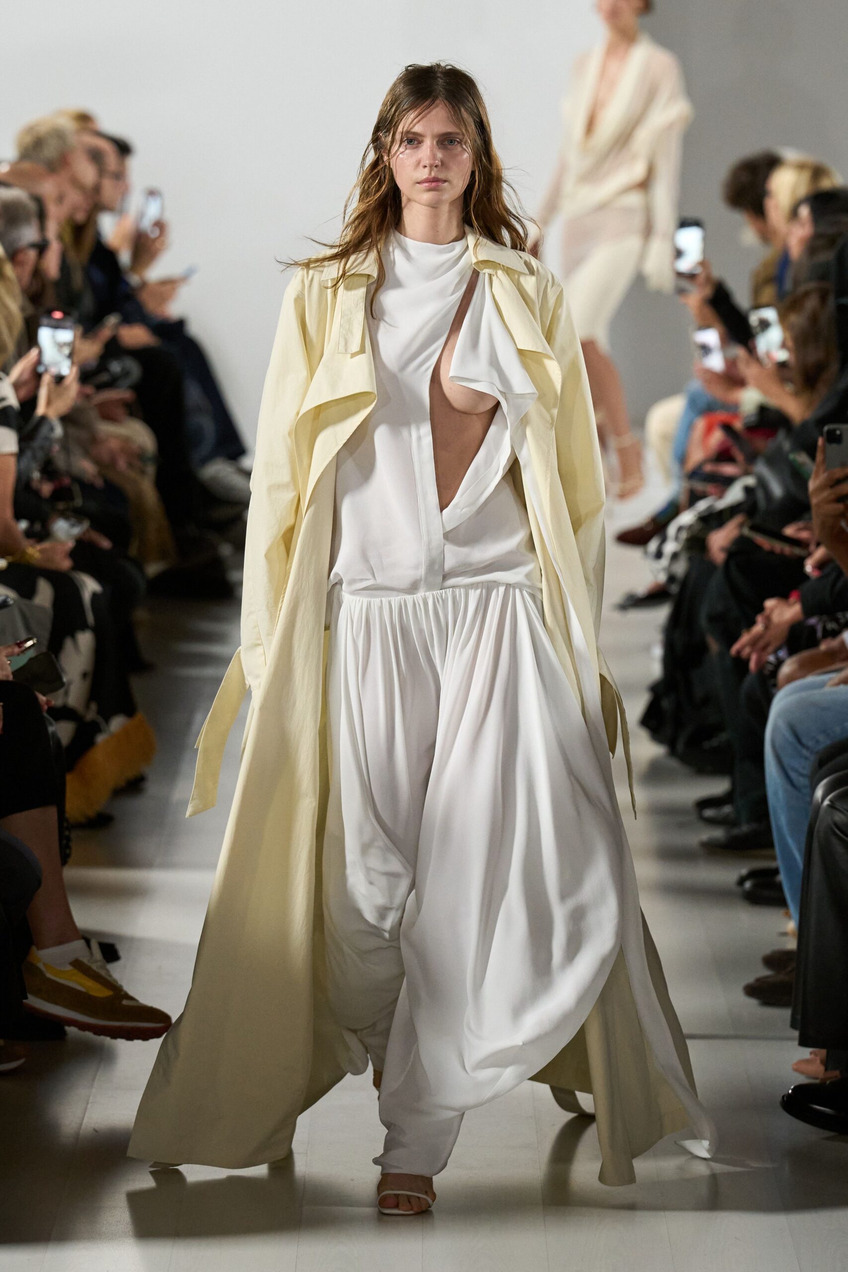 yellow cotton long-sleeve collared relaxed buttoned coat