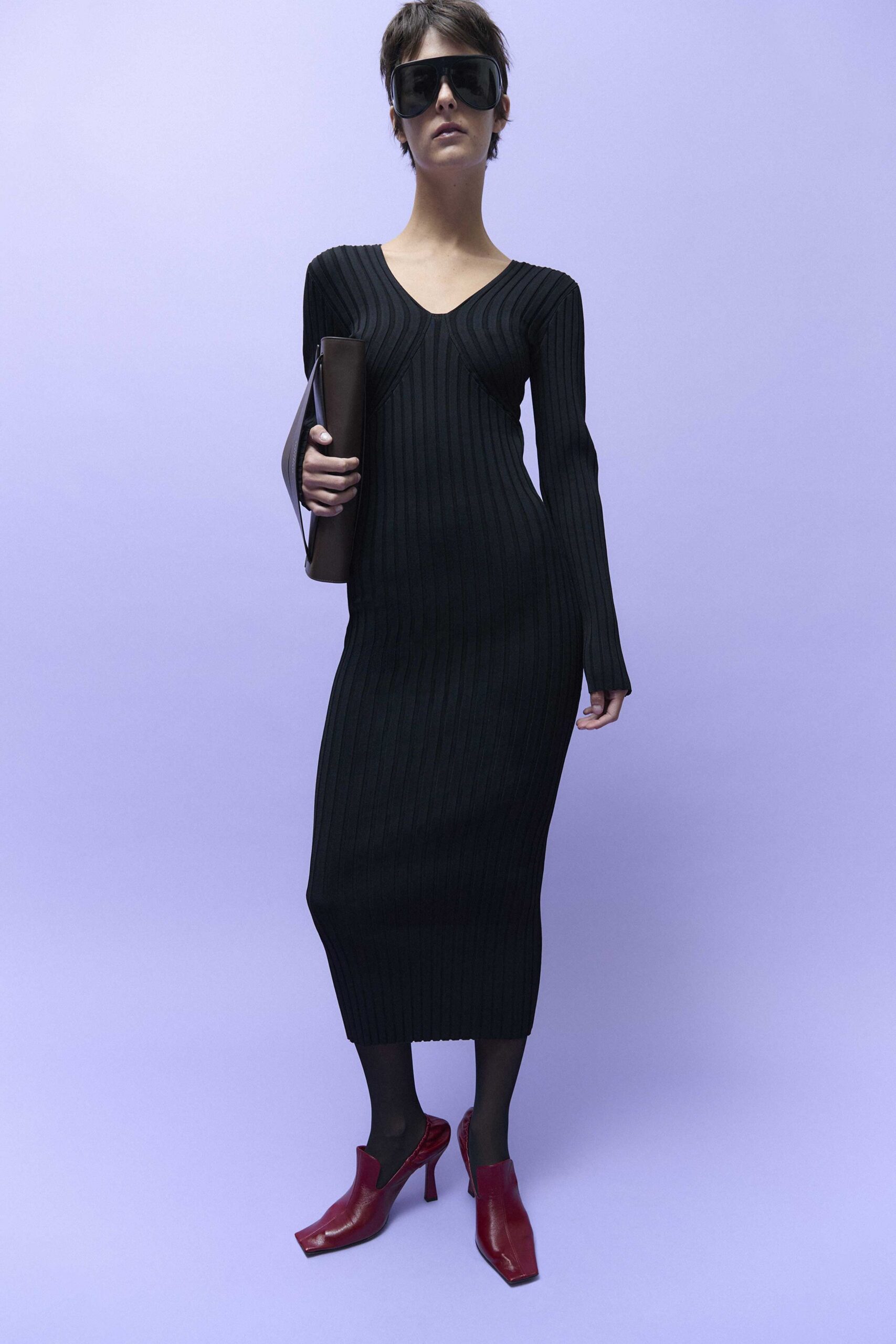 black fitted ribbed midi dress