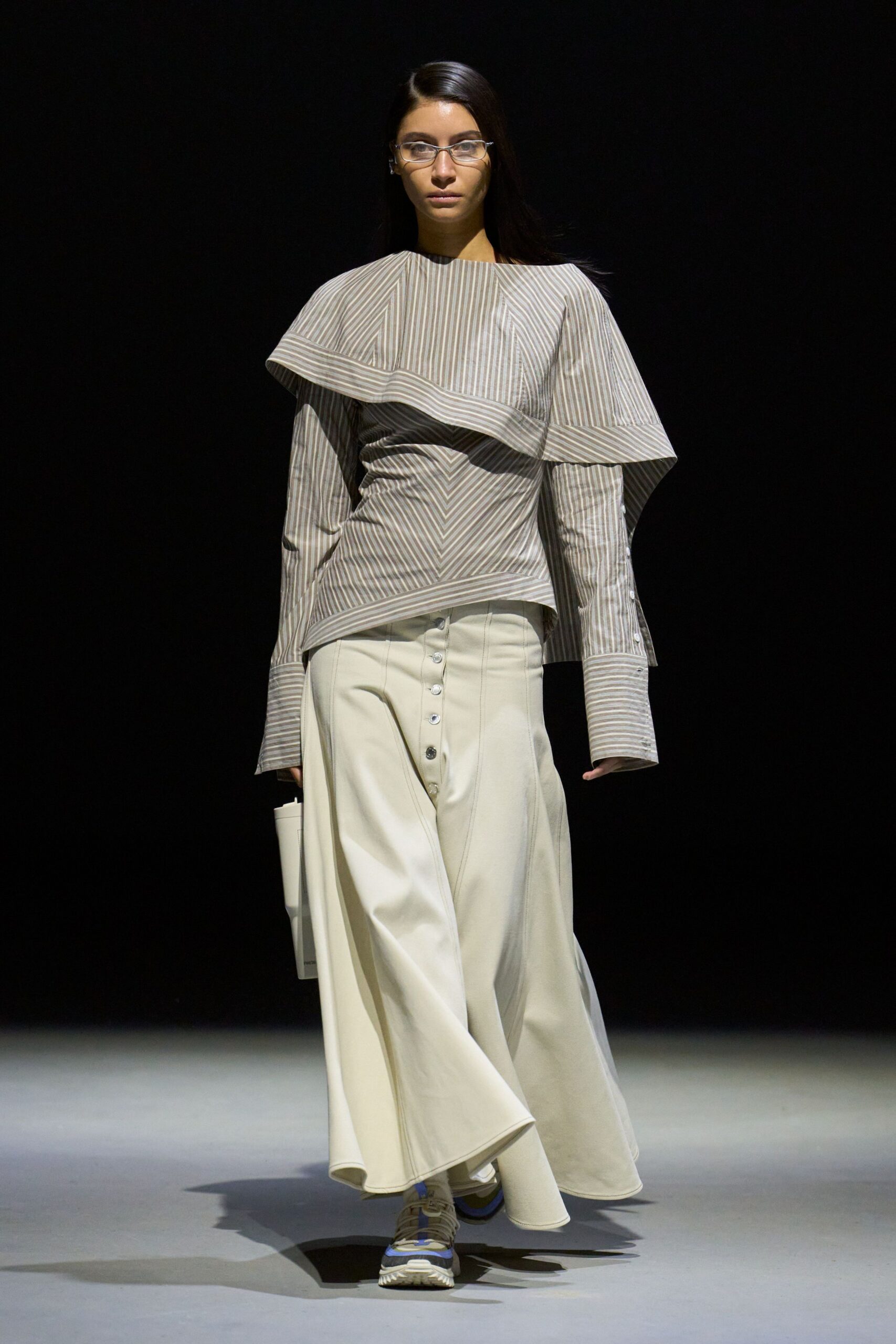 beige leather relaxed high-waisted buttoned flared skirt